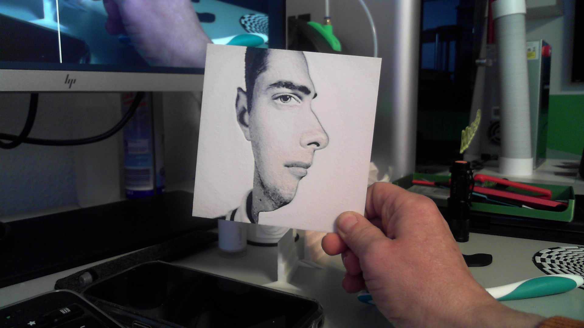 Miniatura 4 do modelo 3D Double Face Front or Side?
