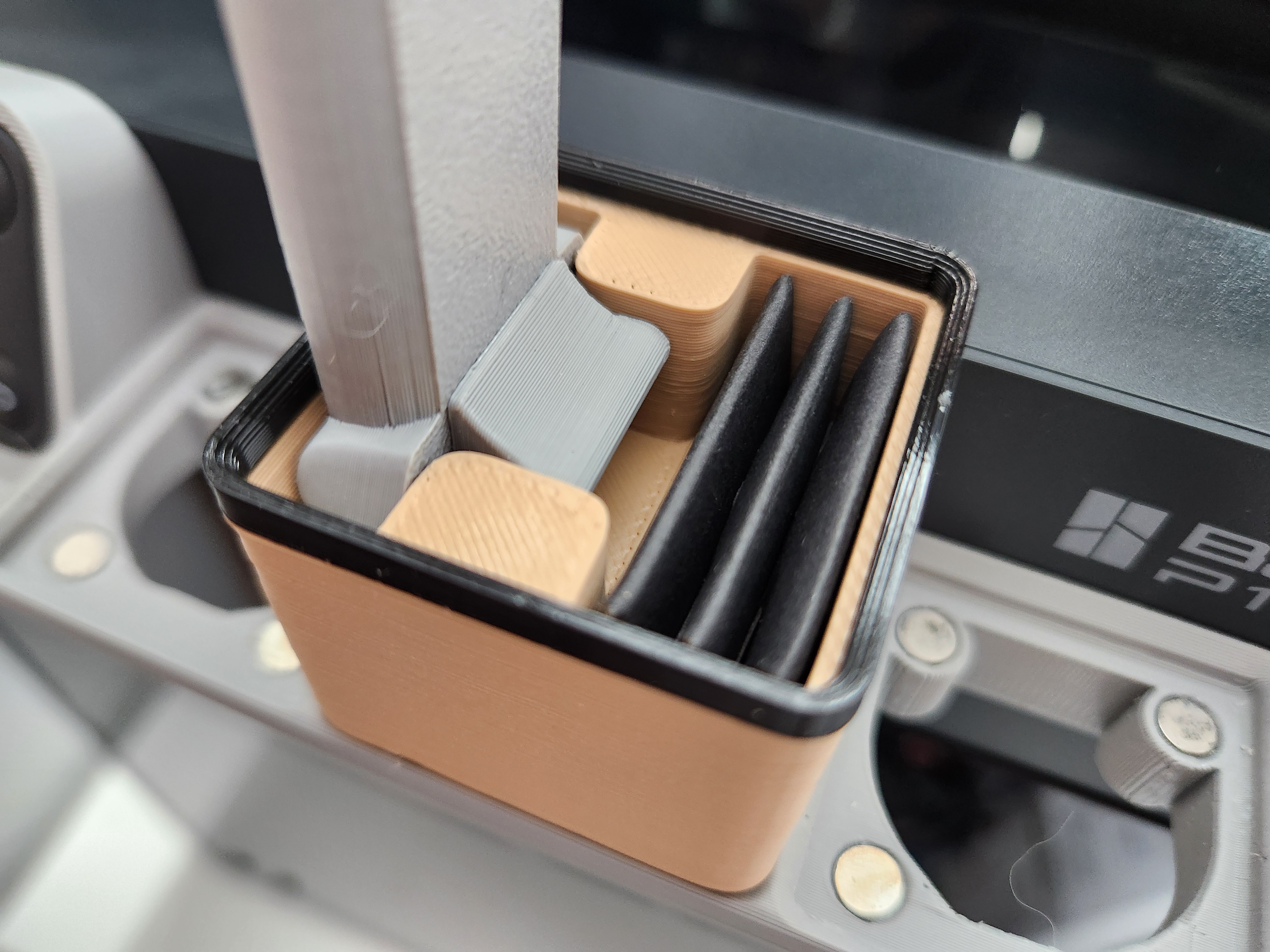 Gridfinity Bin for Bambu Lab Scraper with blade storage, 1x1x5u