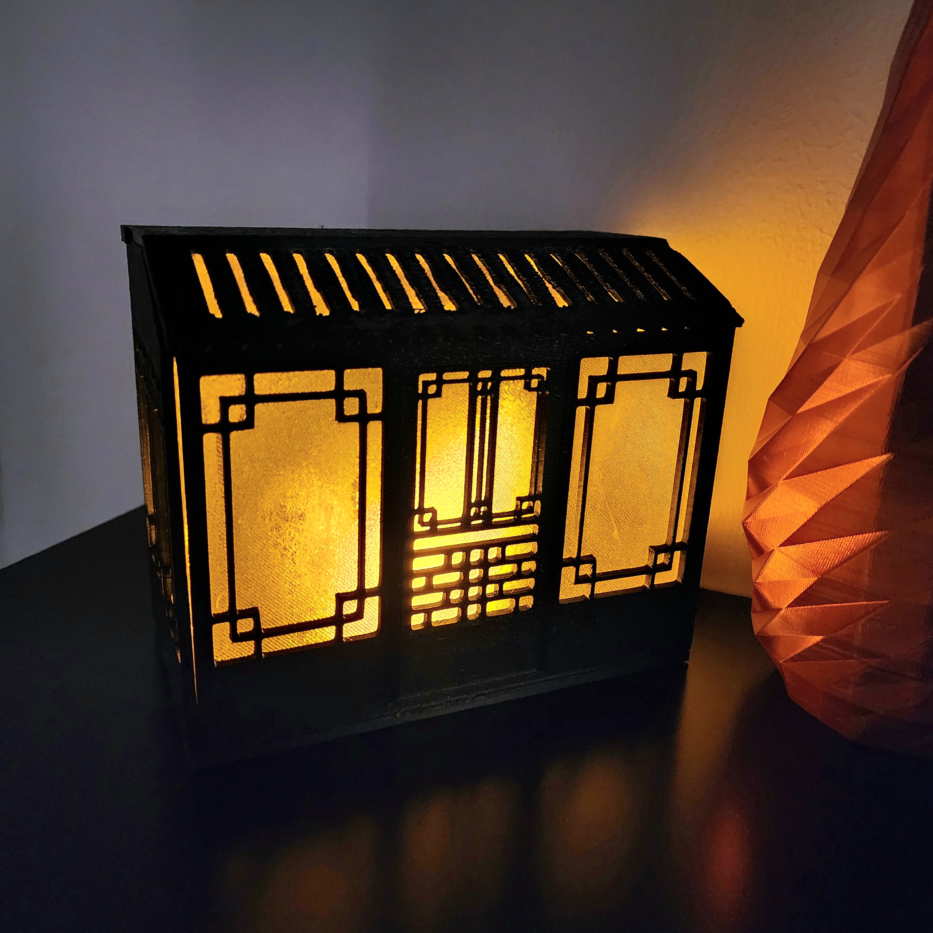 MINIATURE HOUSE LANTERN LIGHT