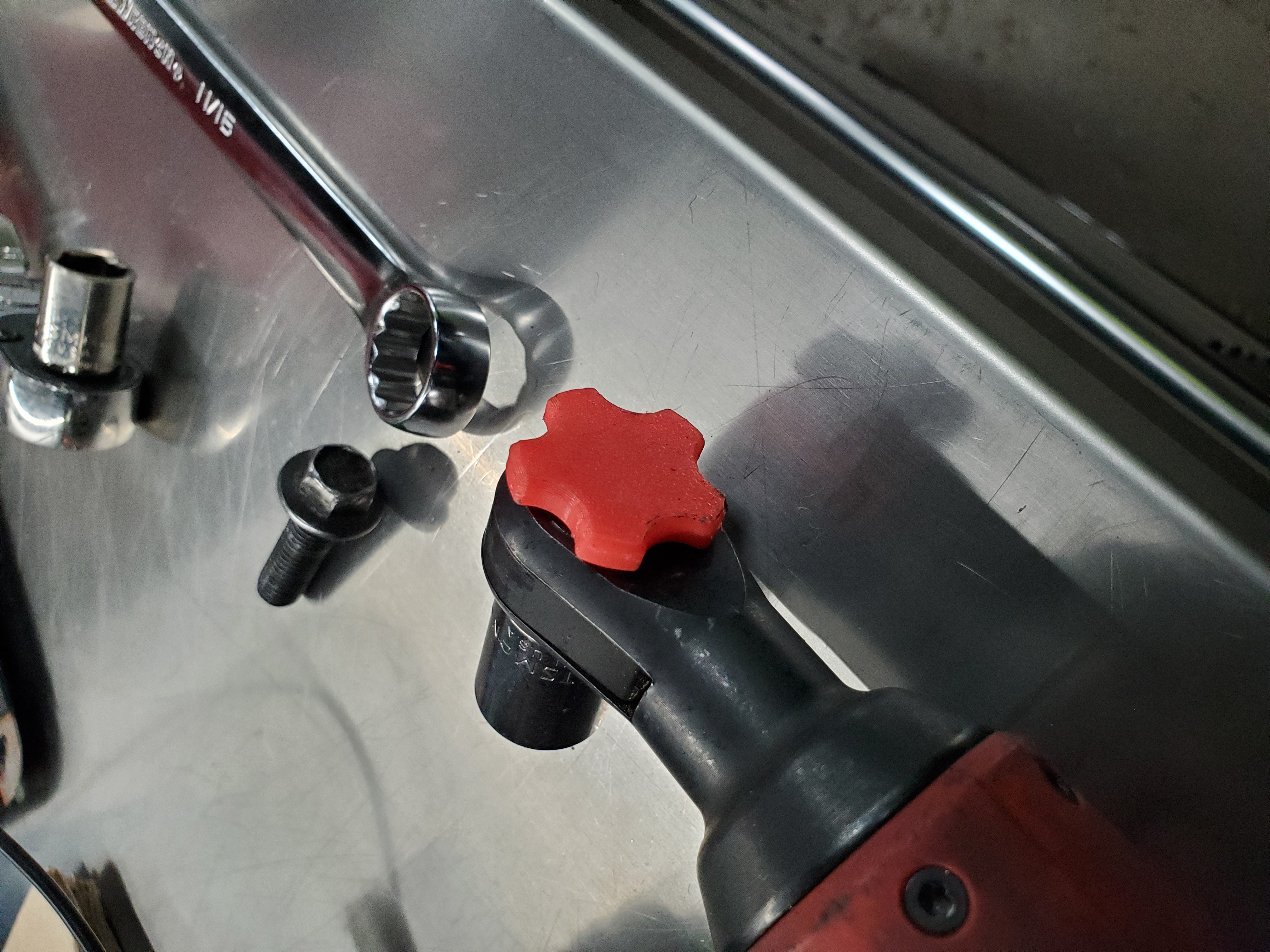 Milwakee Cordless Ratchet knob thinner