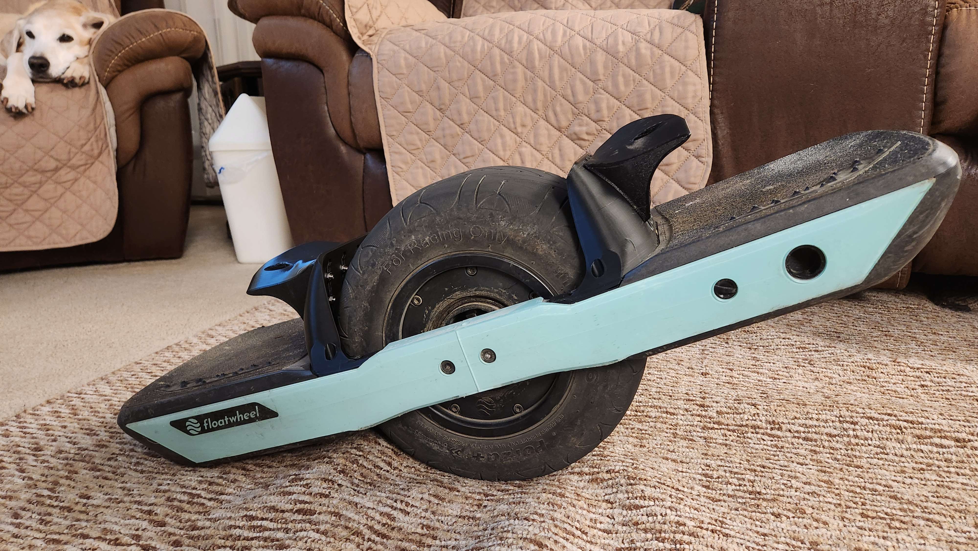 Floatwheel Foot Holds + AirTag Holder