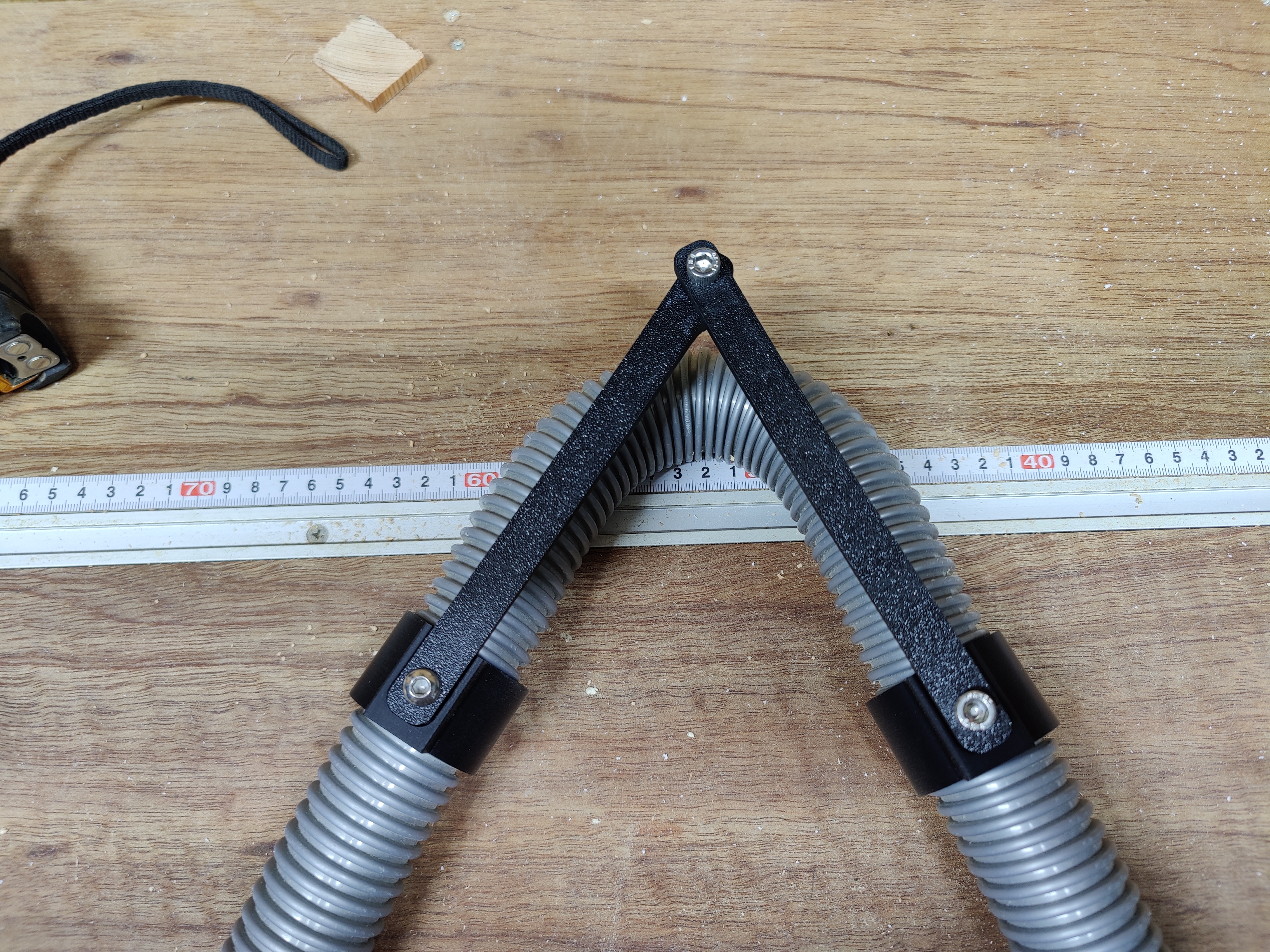 Vacuum Hose Position Holder
