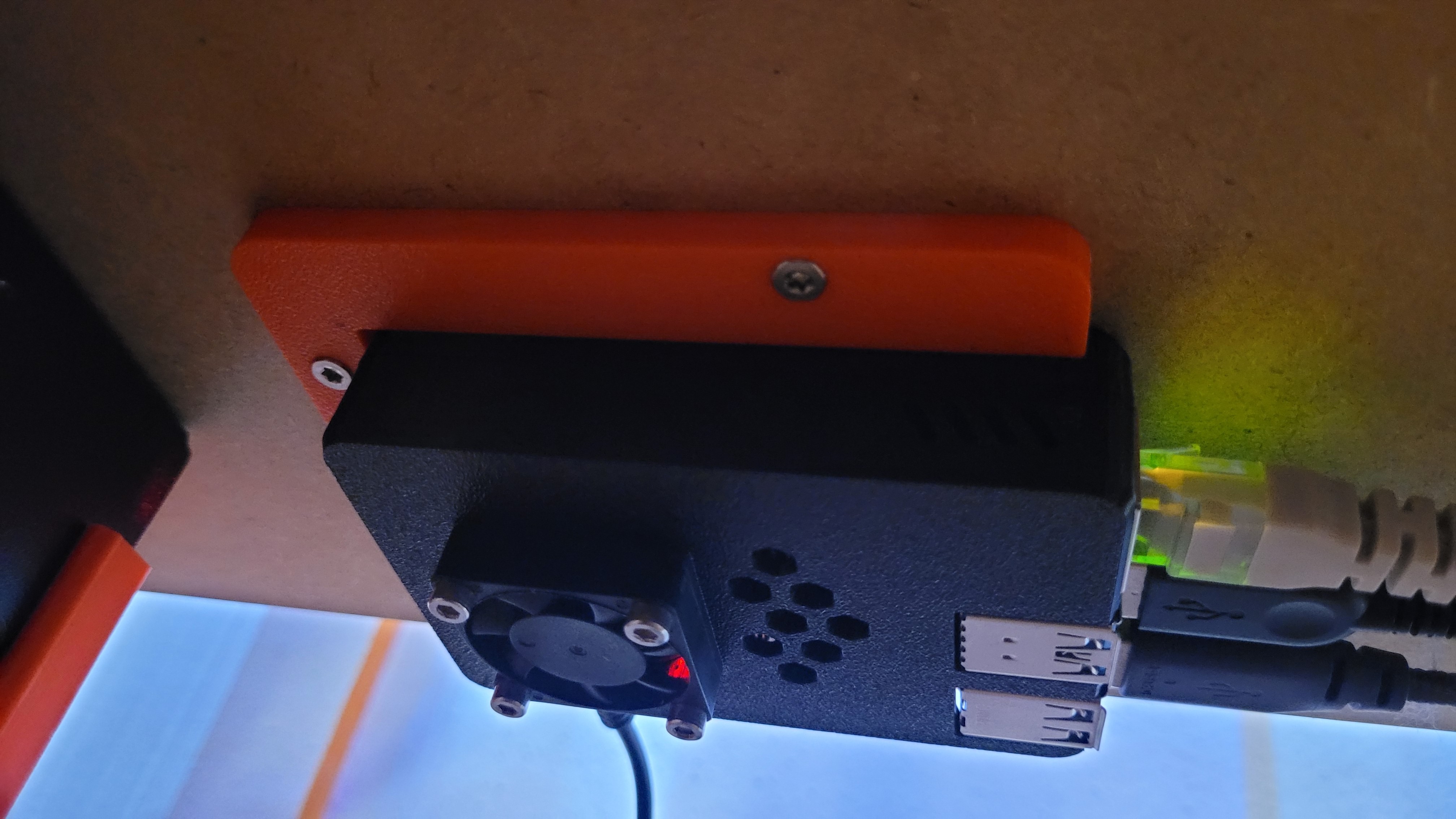 Simple Raspberry Pi 4 Slide Mount by Sten | Download free STL model ...