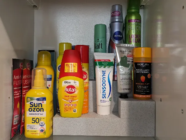 Multi-tier, multi-level bathroom shelf organizer