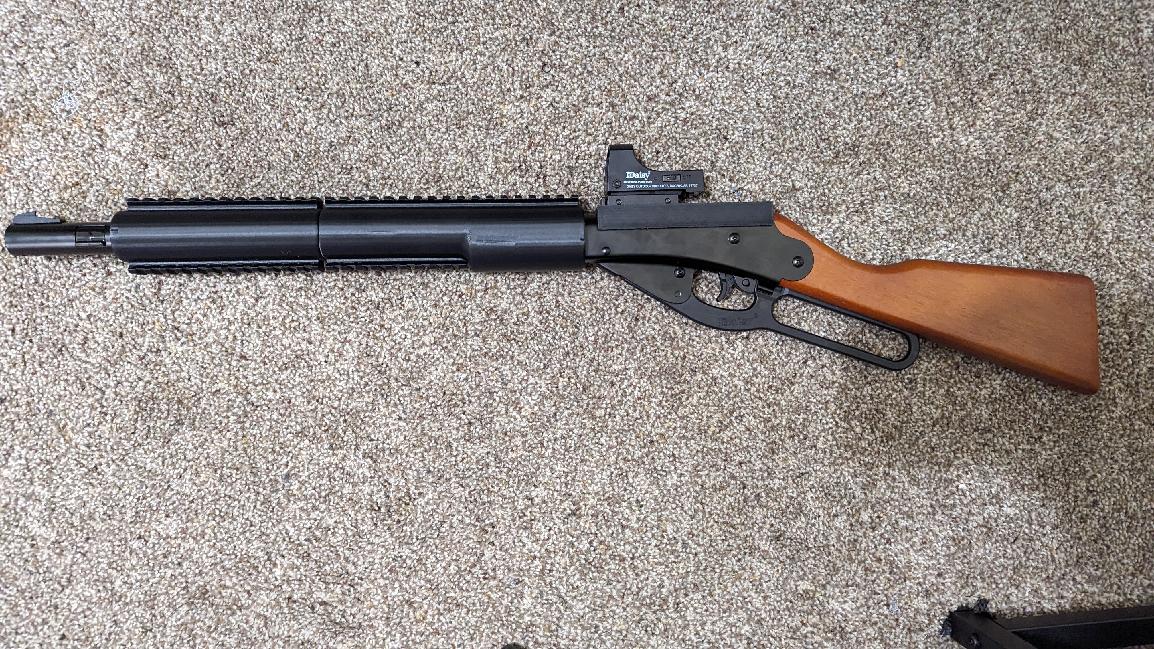 Buck 105 Picatinny handguard