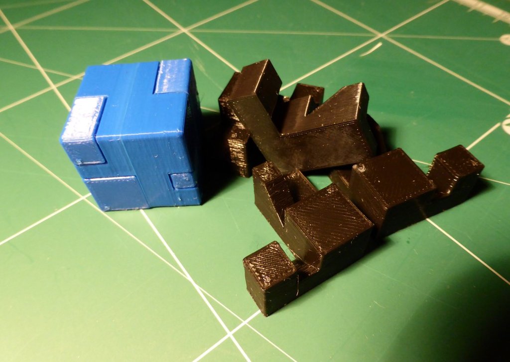 Burr Puzzle, Small Cube 4 parts