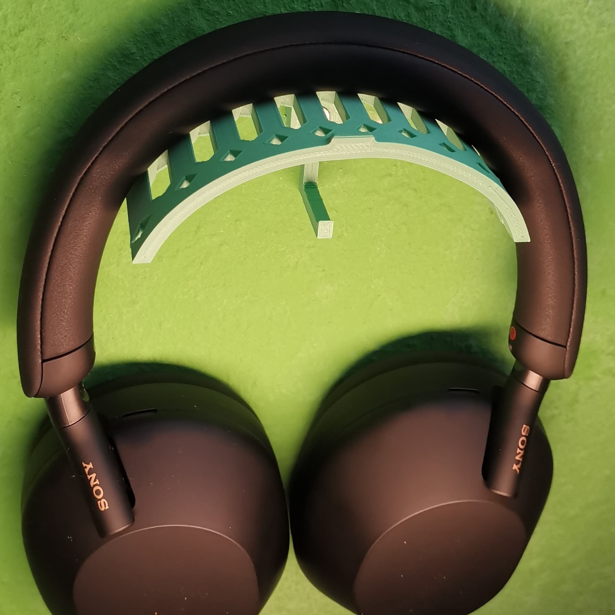 Headphone Wallholder with Hook
