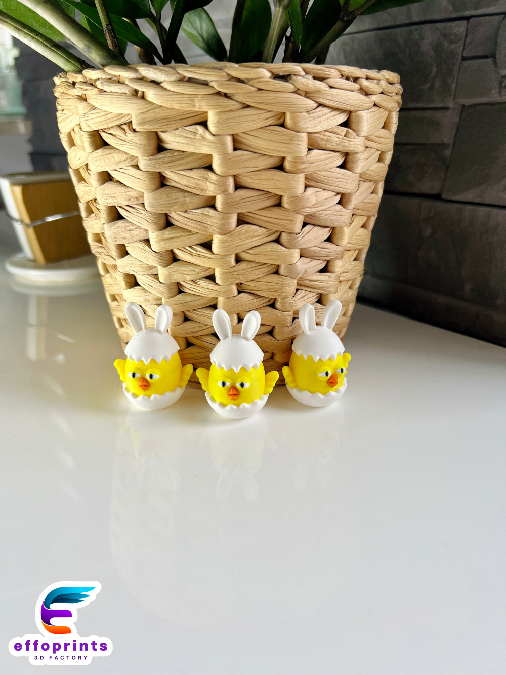 Miniatura 2 do modelo 3D Easter Chick Egg No Support