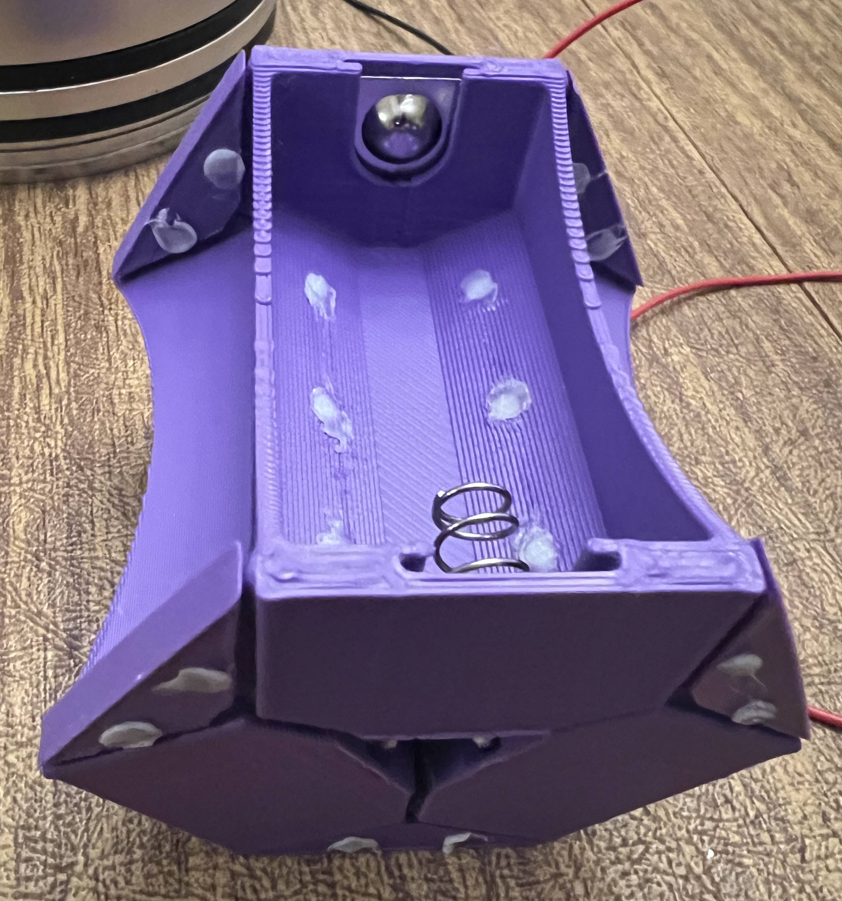 Miniatura 8 do modelo 3D Hexagonal 3 Cell D Battery Holder