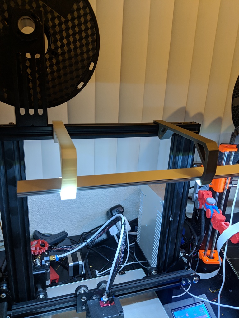 Miniatura 2 do modelo 3D Ender 3 Light Bar Bracket