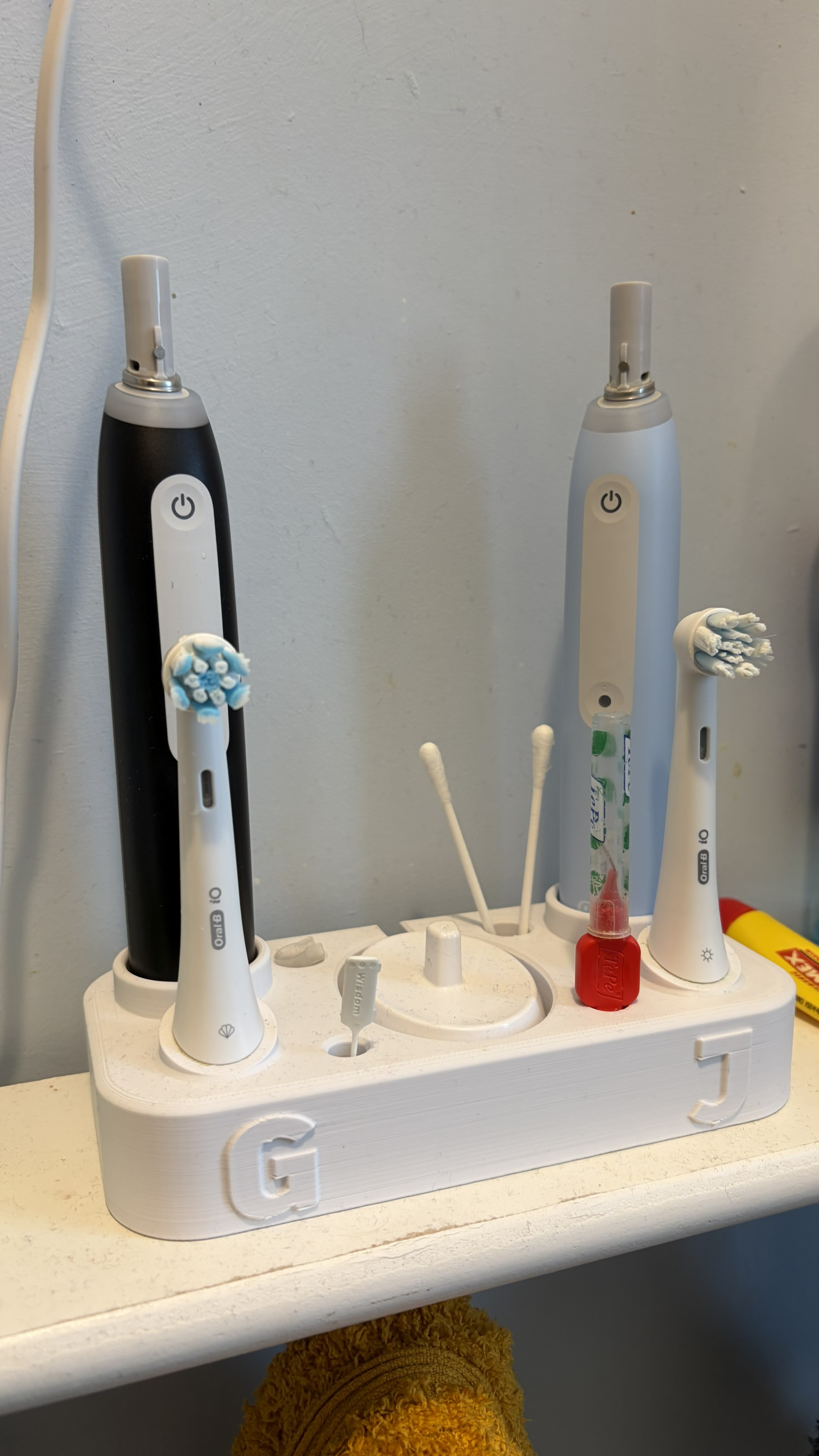 Dual IO3 Toothbrush Stand