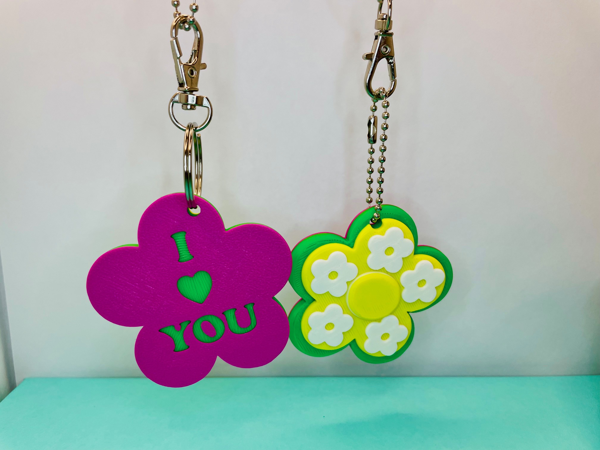 Daisy Keychain Customisable