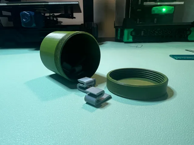 Small Screwtop Container