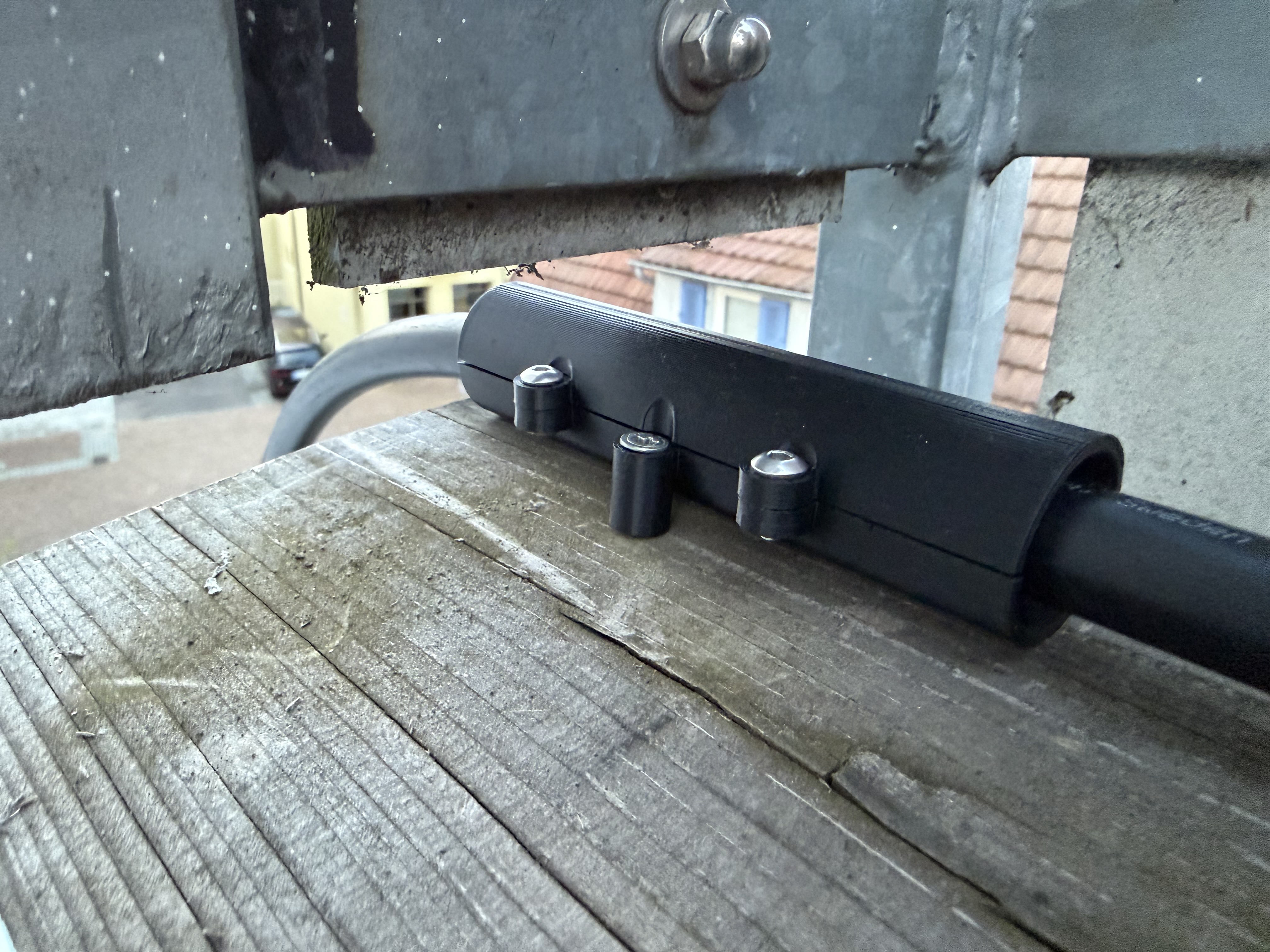 Gardena microdrip 13mm tube clamp/holder