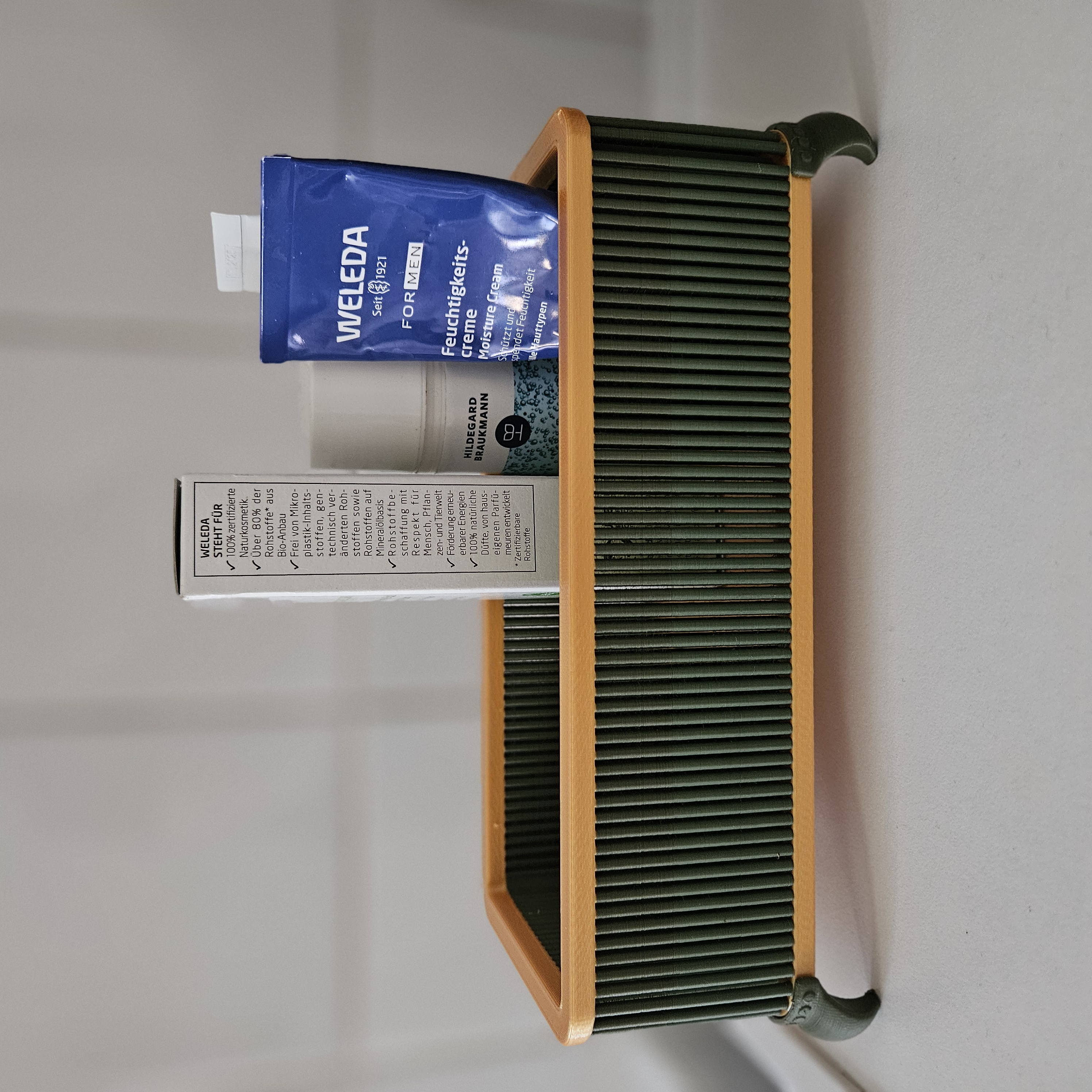 Oldfashioned Bathtub Box