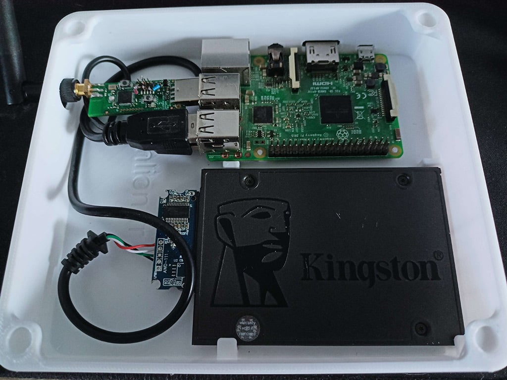 Home Assistant hub with a Raspberry Pi 3B+, 2.5-inch hard disk and CC2531