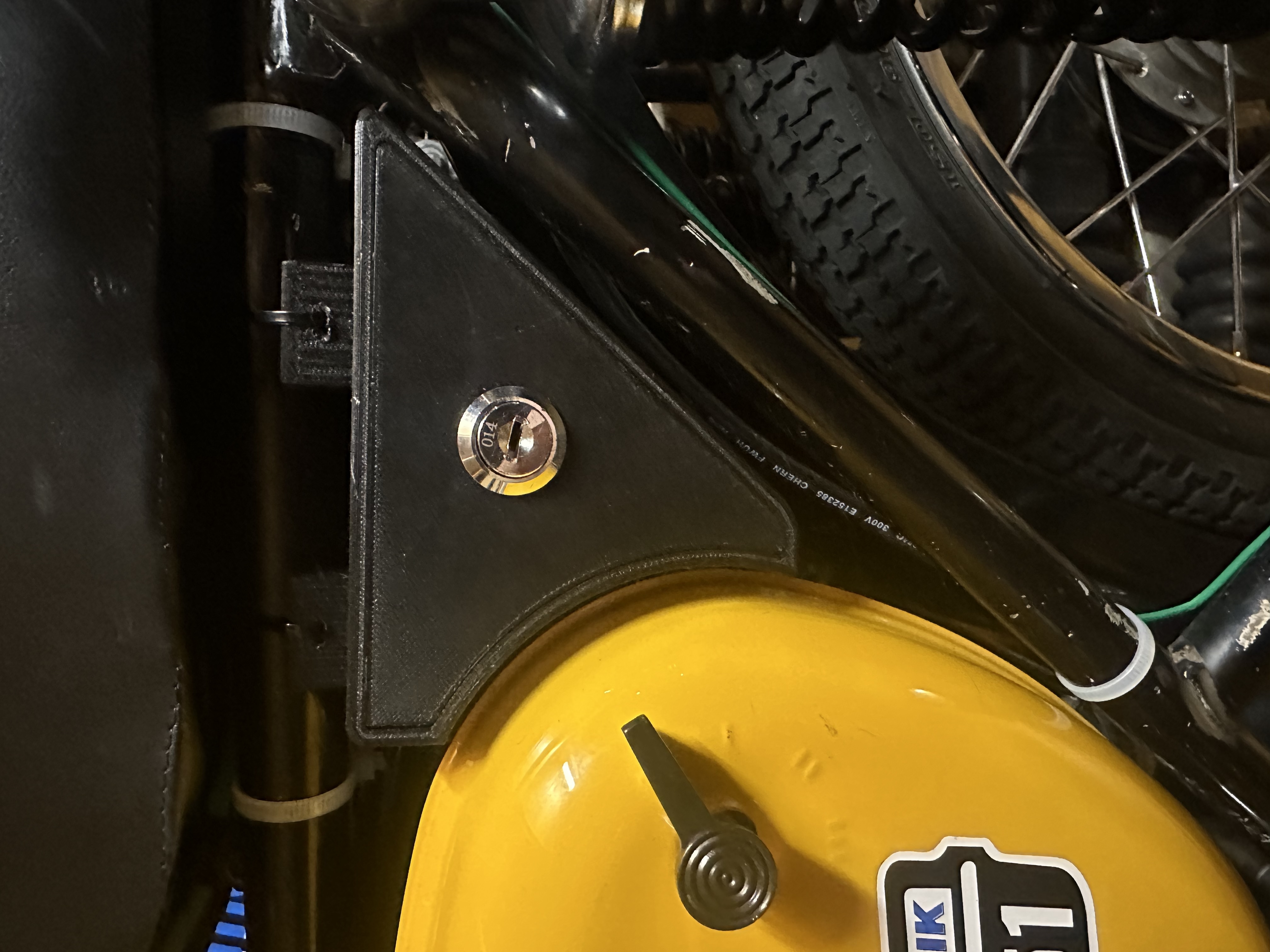 Simson S51 - Werkzeugkasten (mit Schloss)
