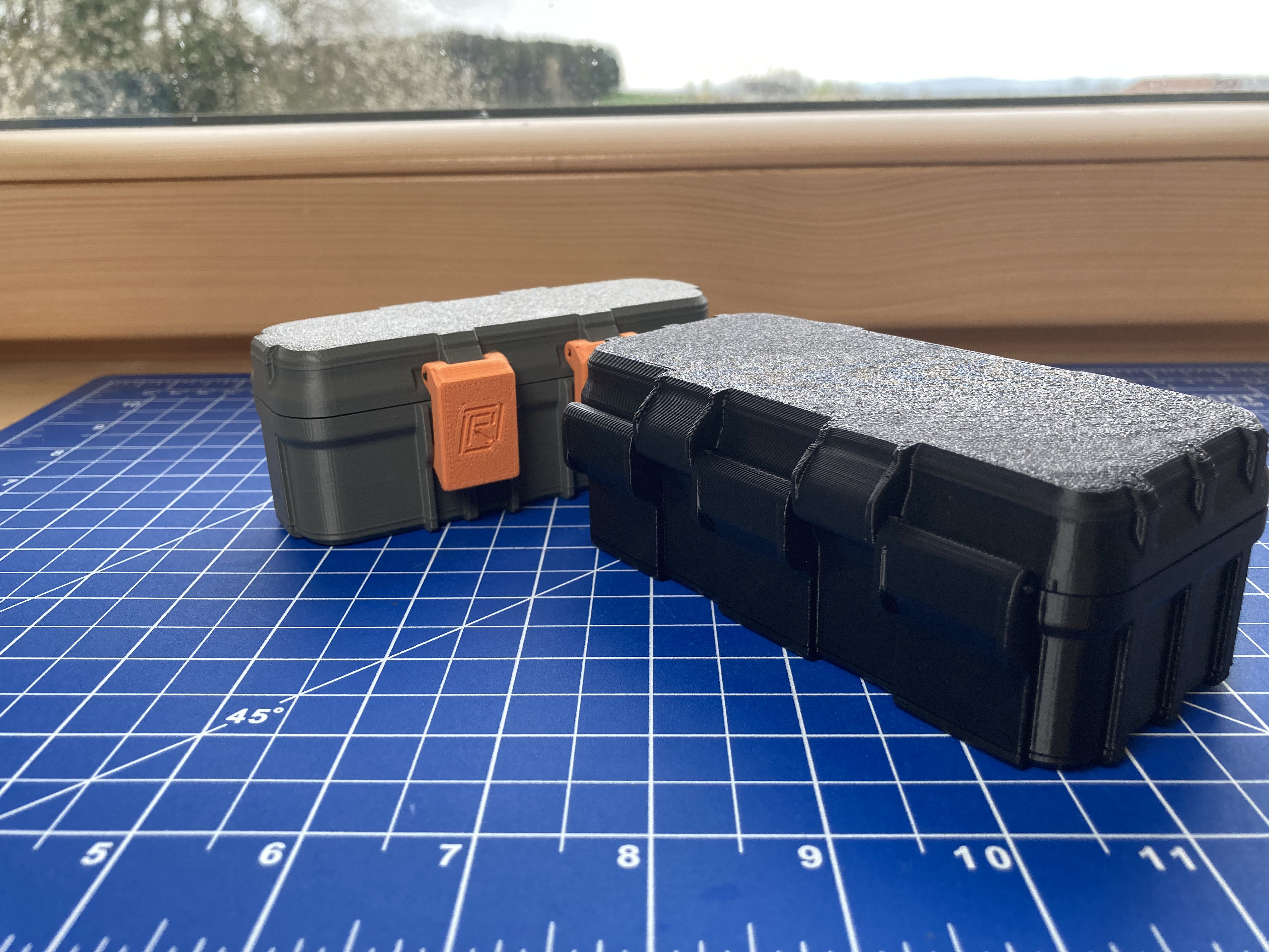 Thumbnail 5 of 3D model Rugged Storage Box (Parametric, Screwless)