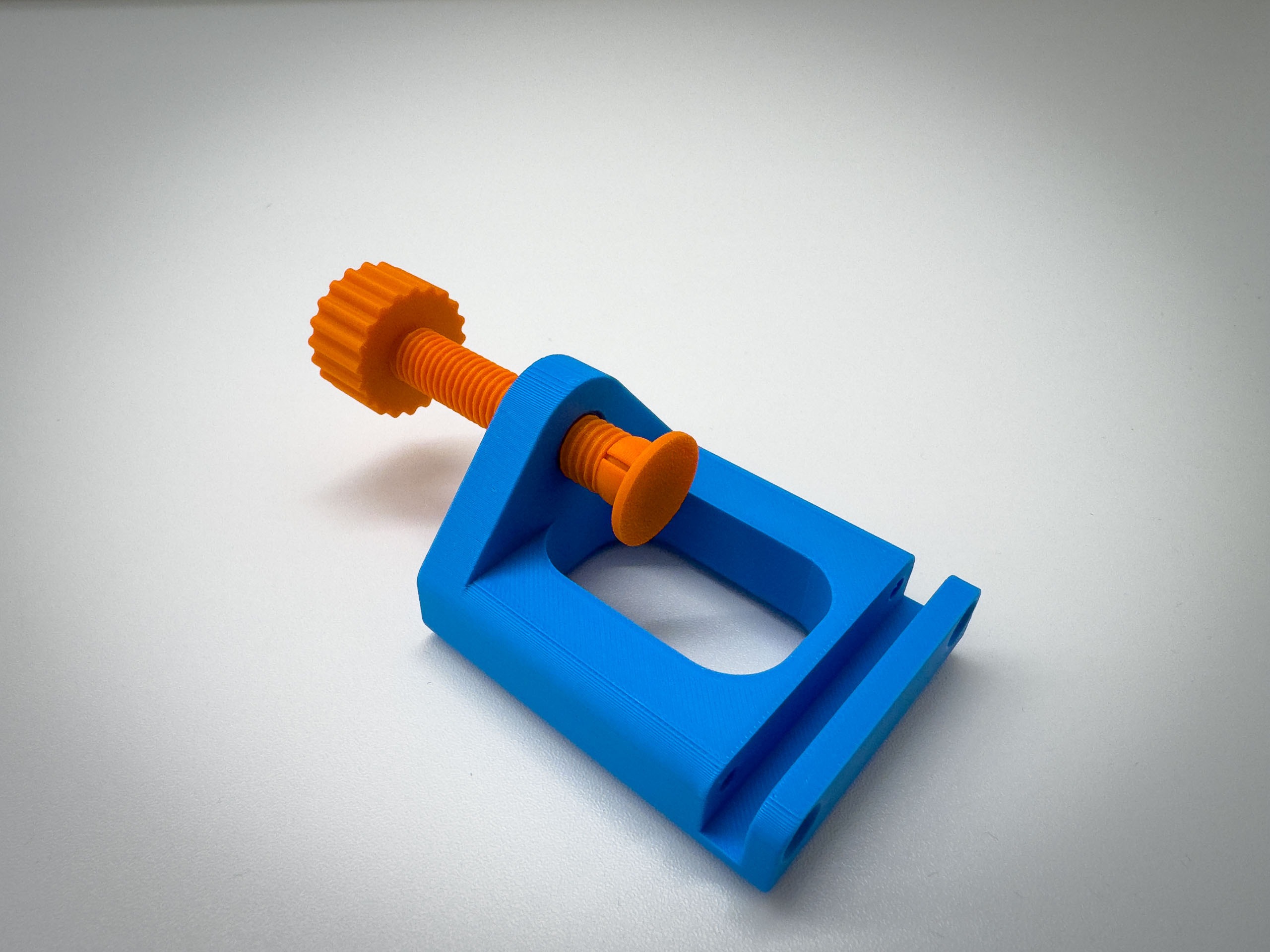 Multi-axis vice with interchangeable attachments. — miniatura 4