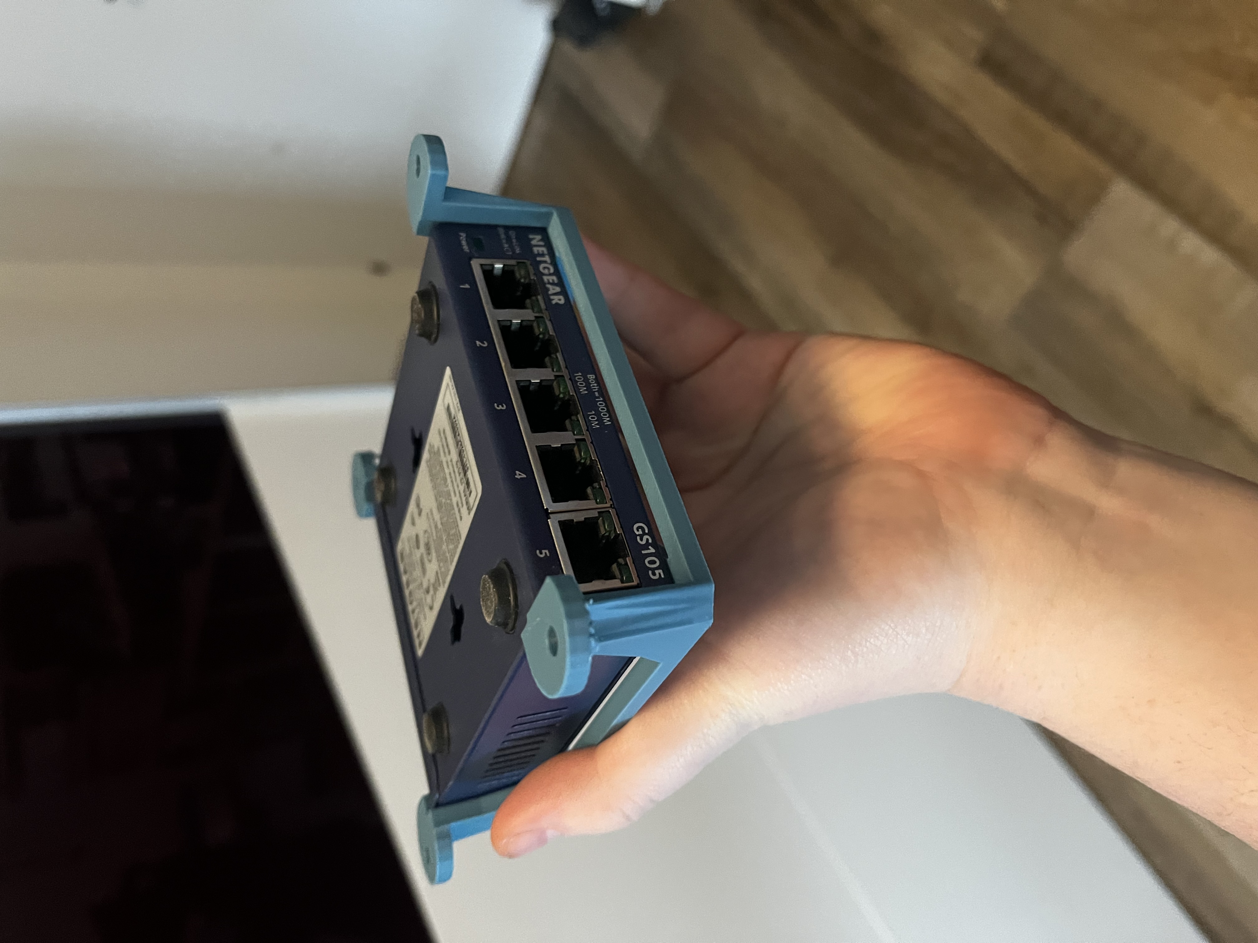 Netgear GS105 Lan Switch Holder
