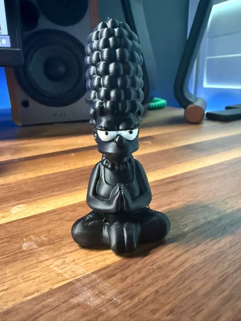 Miniatura 2 do modelo 3D Grumpy Marge Simpson Zen