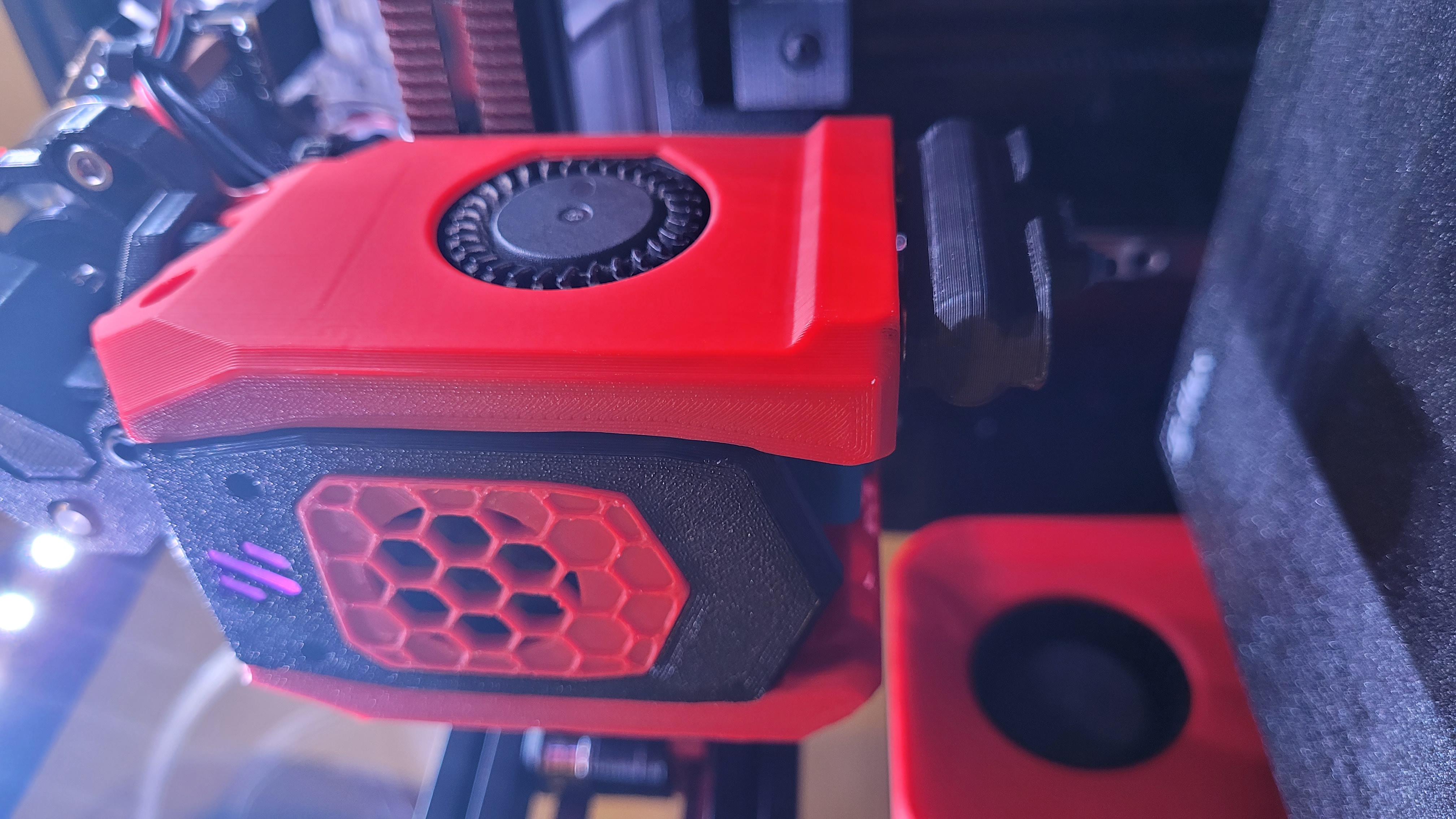 Anthead HF duct with slideswipe support