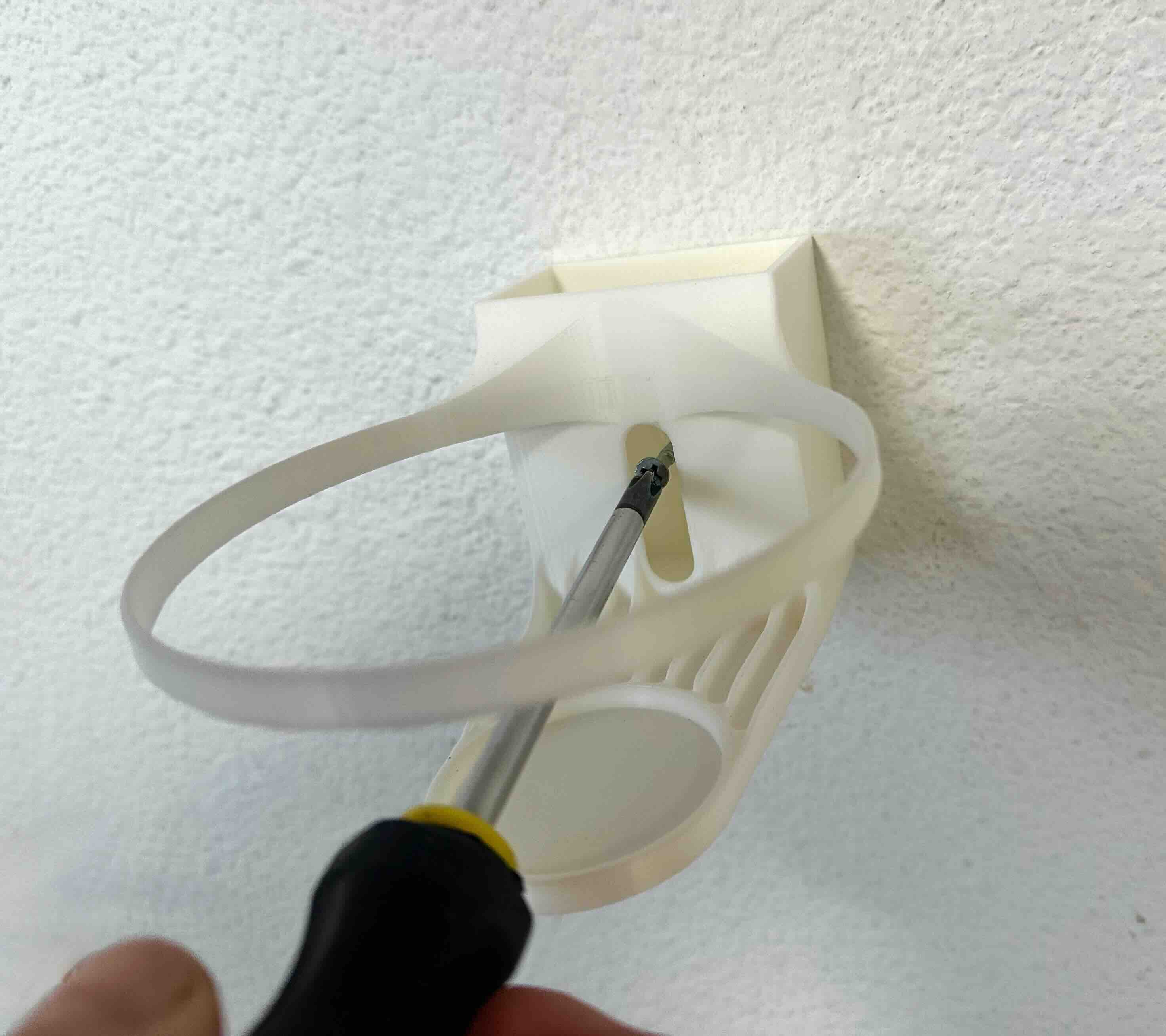 Miniatura 6 do modelo 3D HomePod Mini Wall Mount (Basic Version) – Hidden Cable Holder