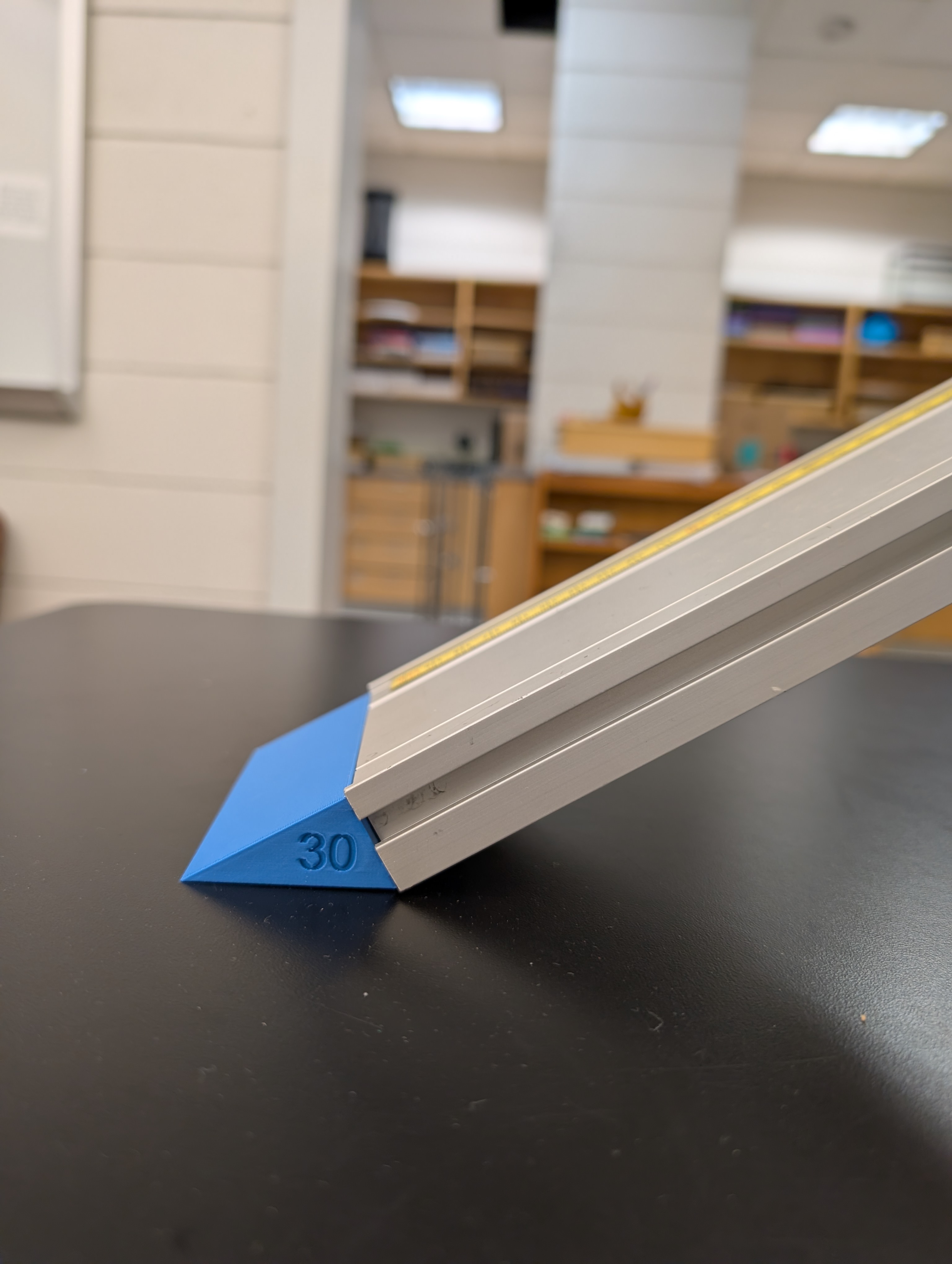 Pasco Scientific Aluminum Track ramp attachment