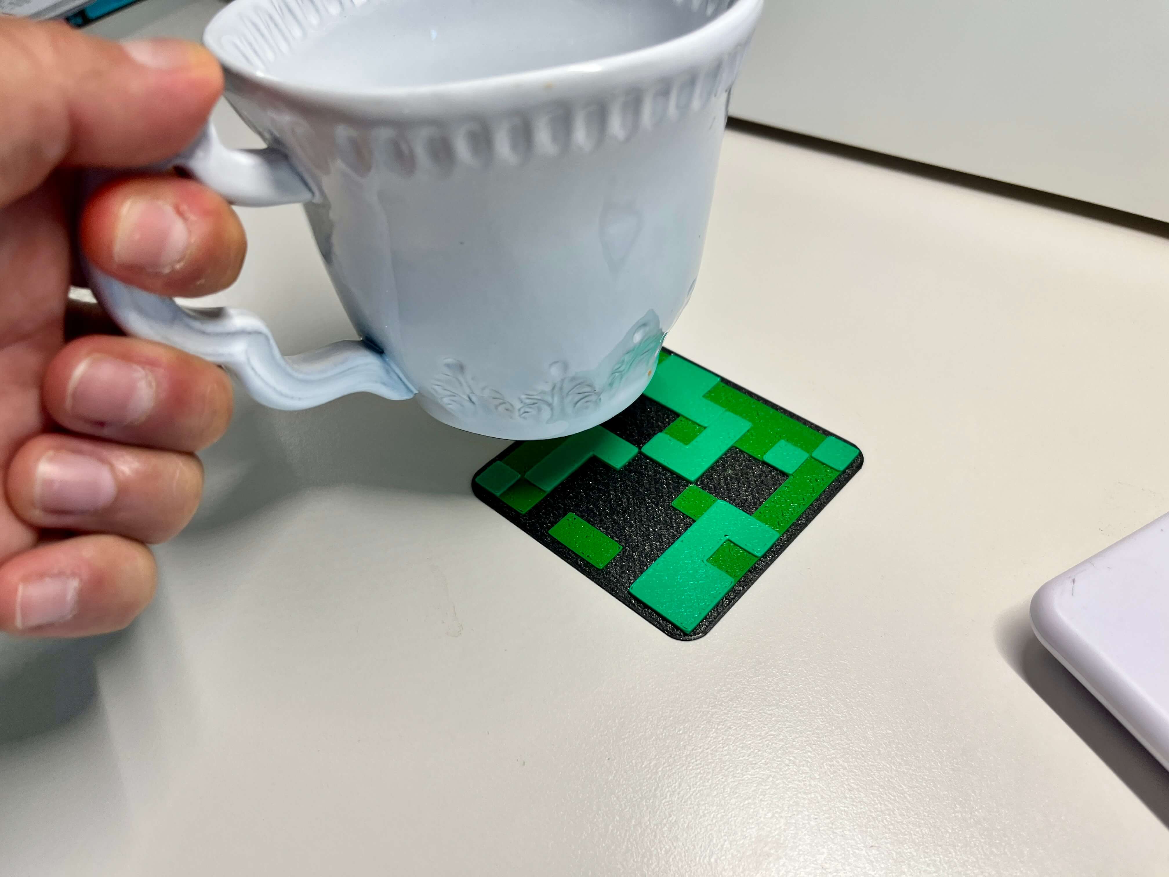 Miniatura 2 do modelo 3D Minecraft Creeper coaster