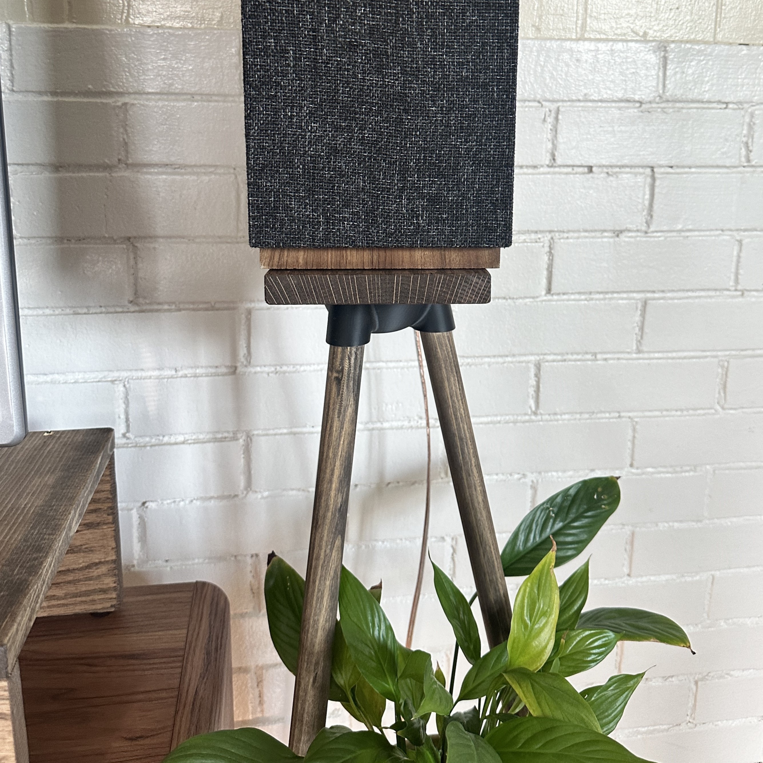 Tripod Stands/Shelf