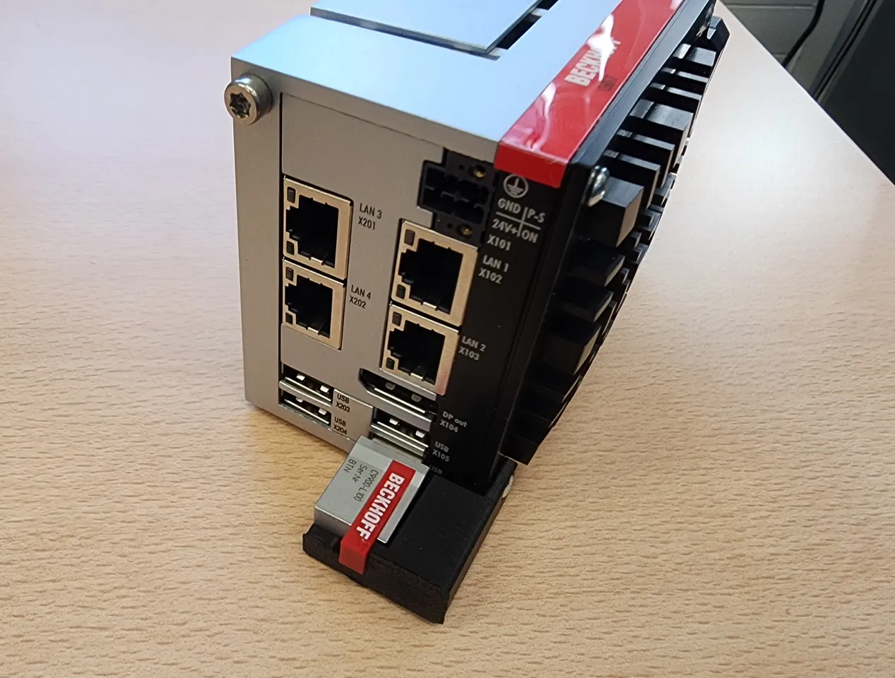 USB License Key Holder C6017 by Bwar | Download free STL model ...