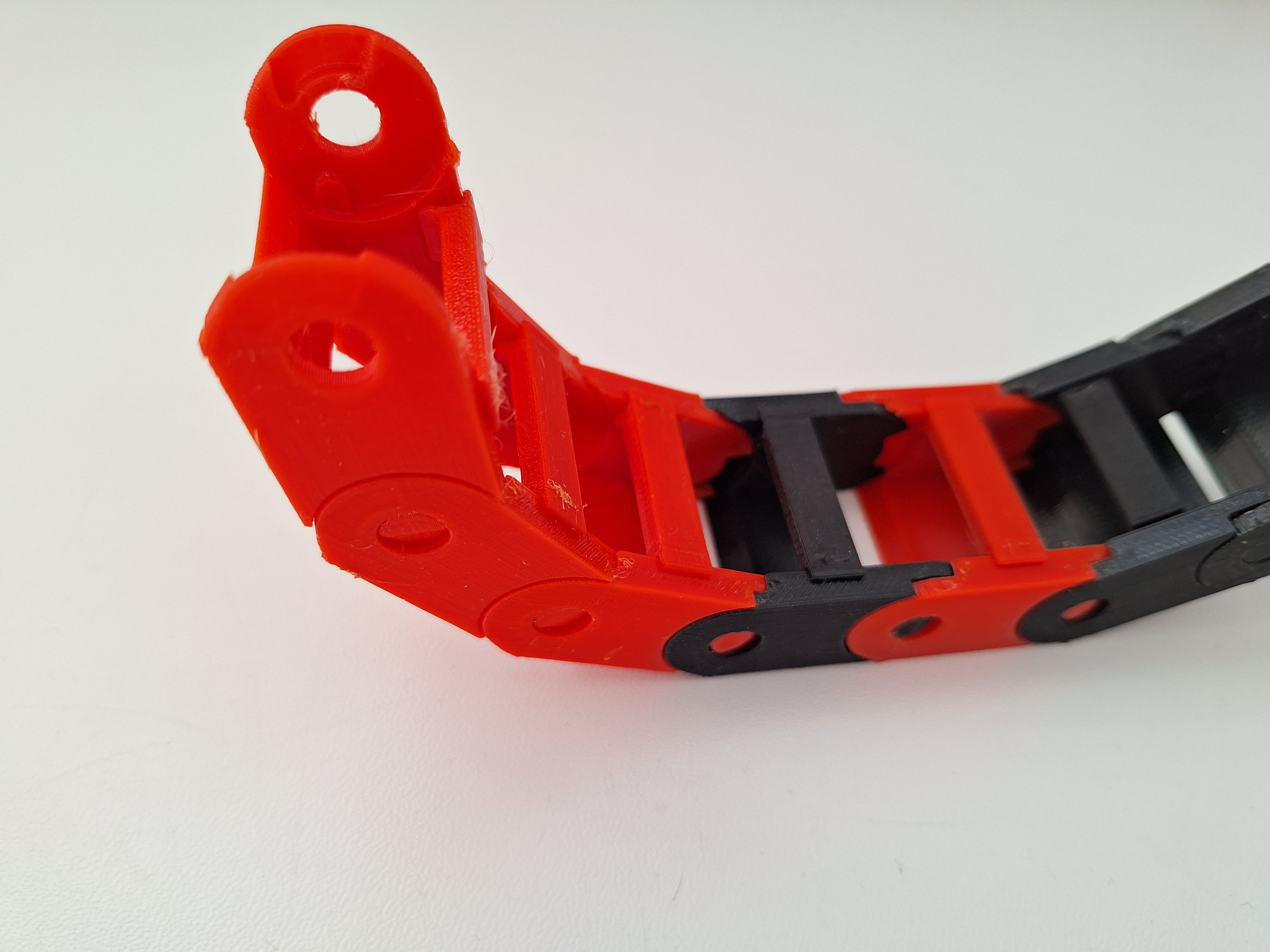 Cable chain 35mm x19mm move 30' degrees with lockers