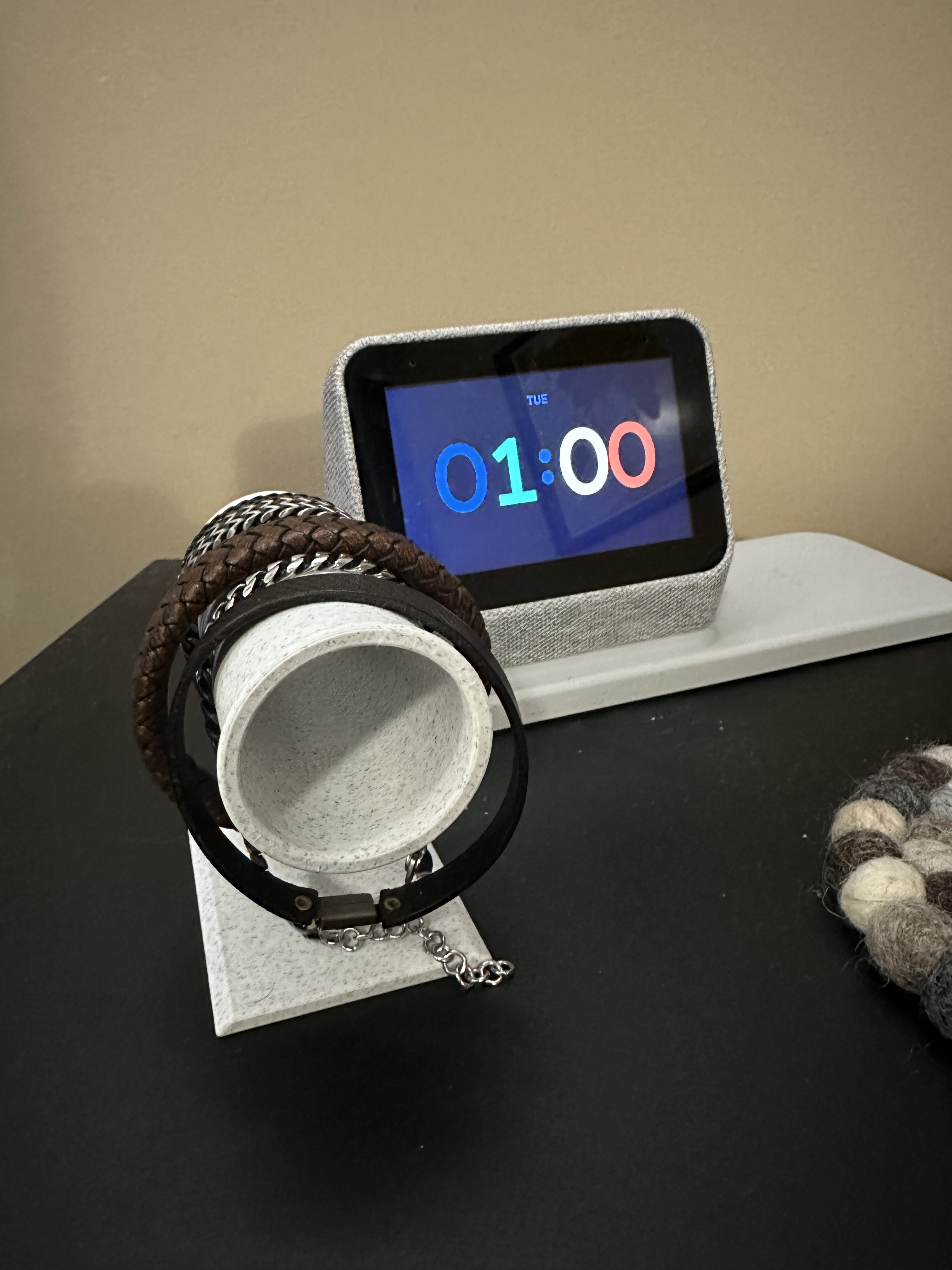 Miniatura 4 do modelo 3D Bracelet Holder