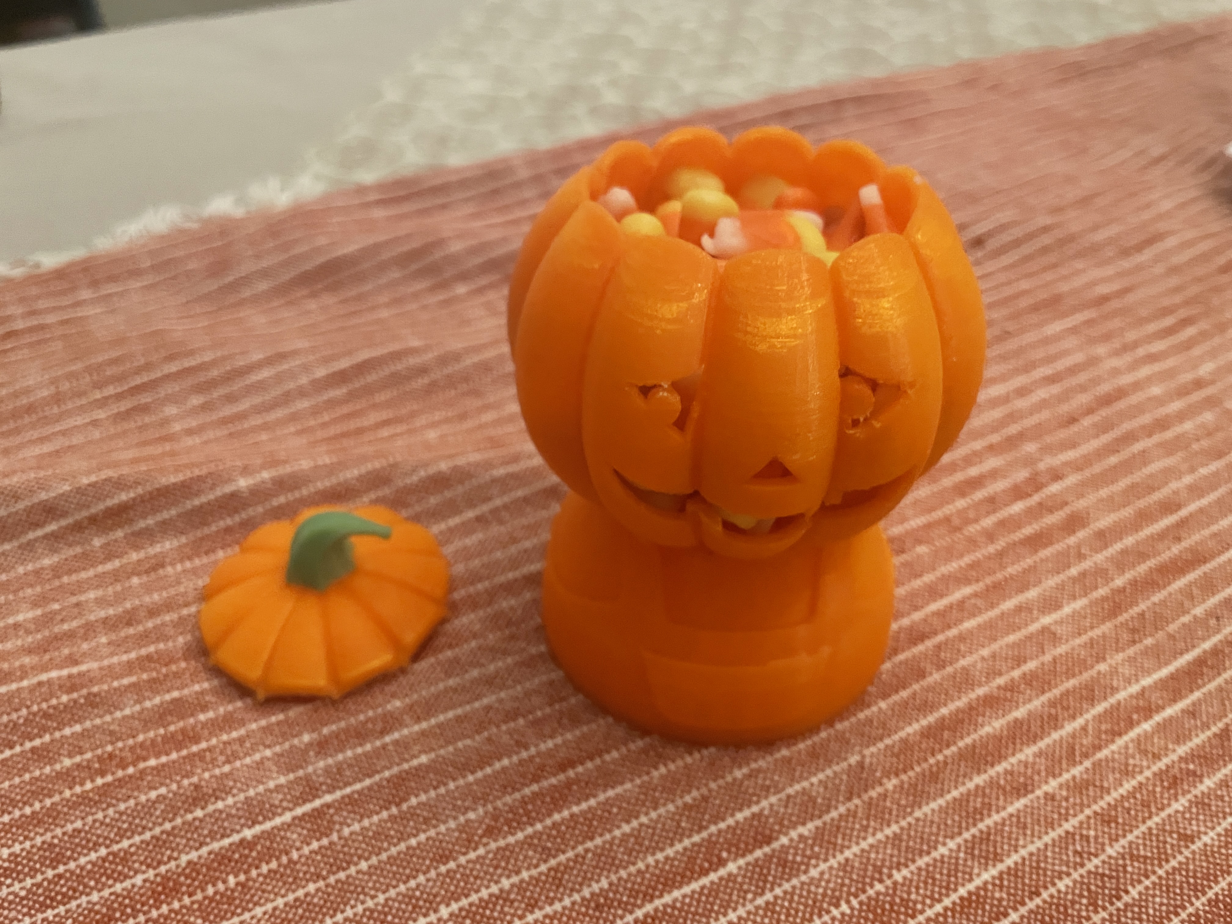 Miniatura 3 do modelo 3D Pumpkin Pal