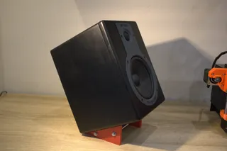 Speaker stand
