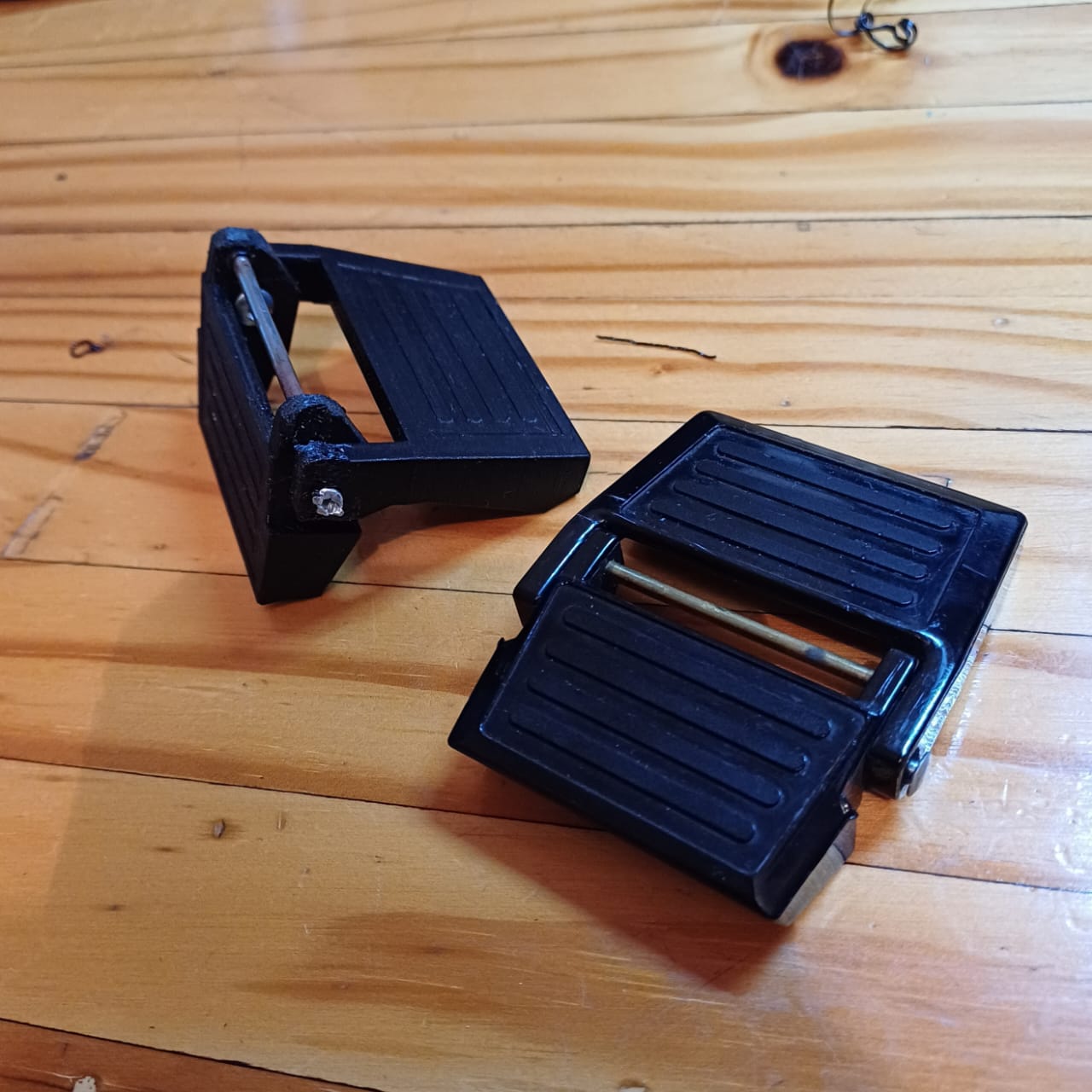 Rainbow Genuine D4 and D3 Main Housing Water Pan Latch