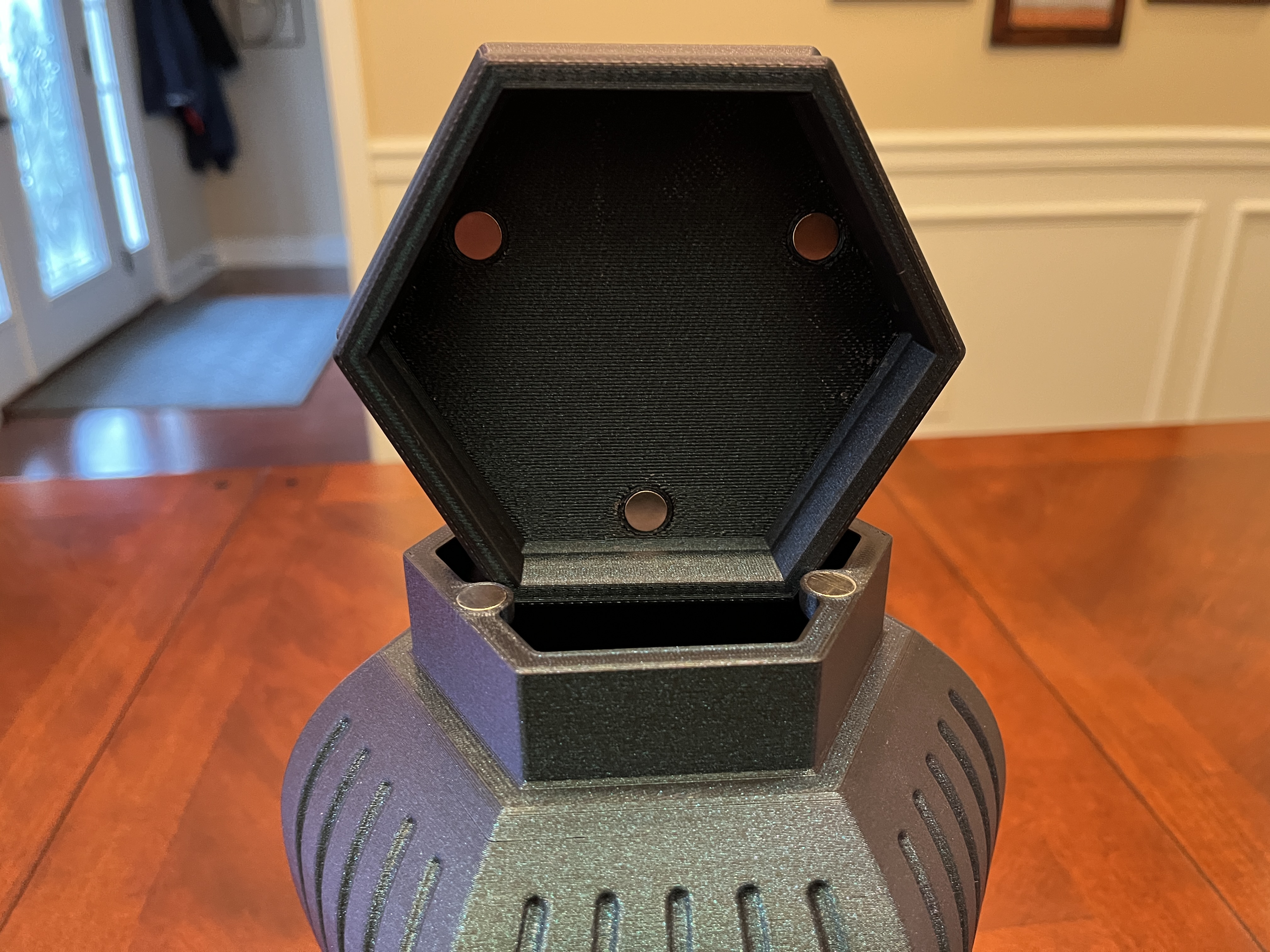 Miniatura 4 do modelo 3D Cremation Urn
