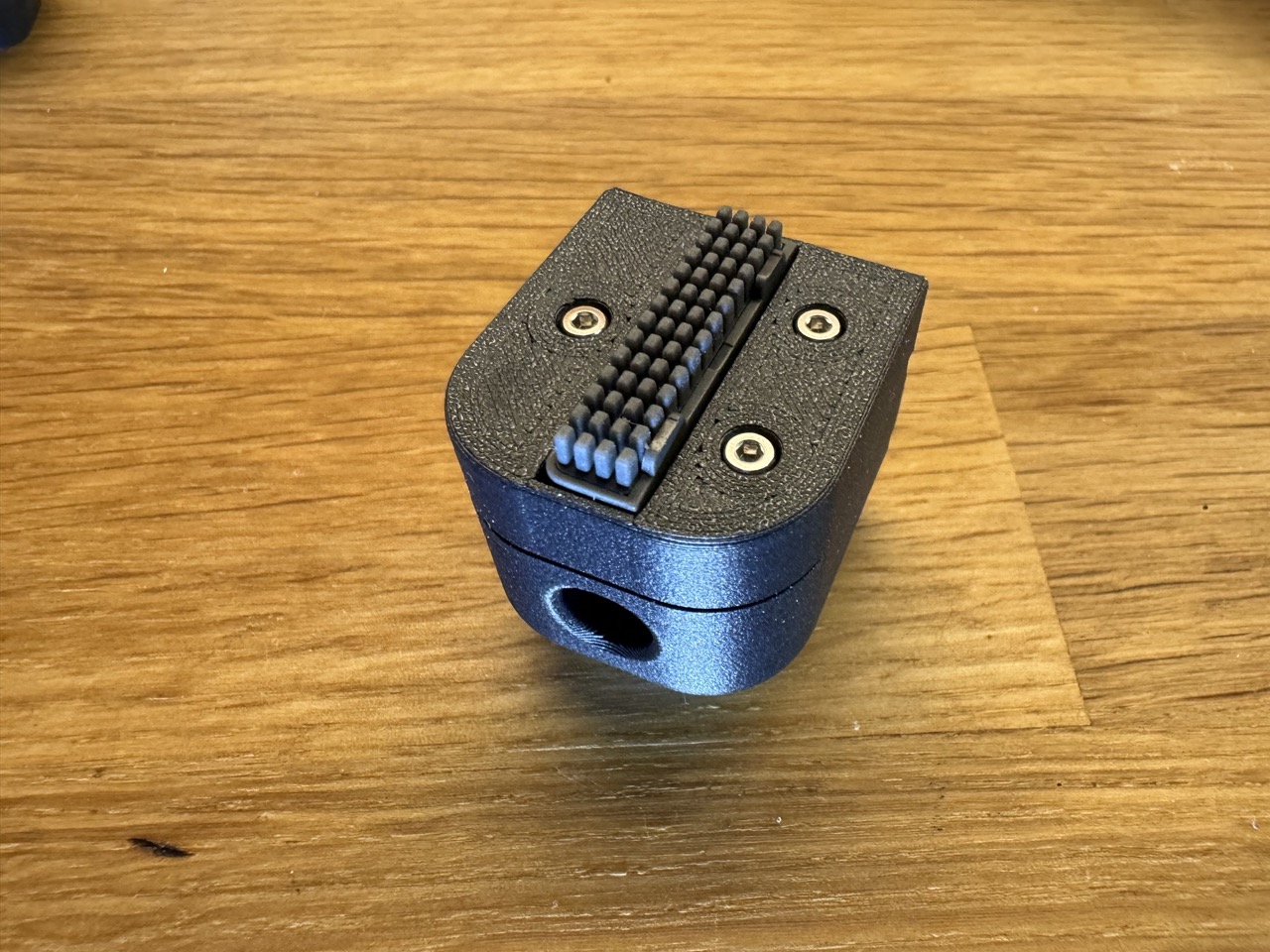 *Remixed* Prusa XL Tool Change Wiper / Brush *Floating holes*