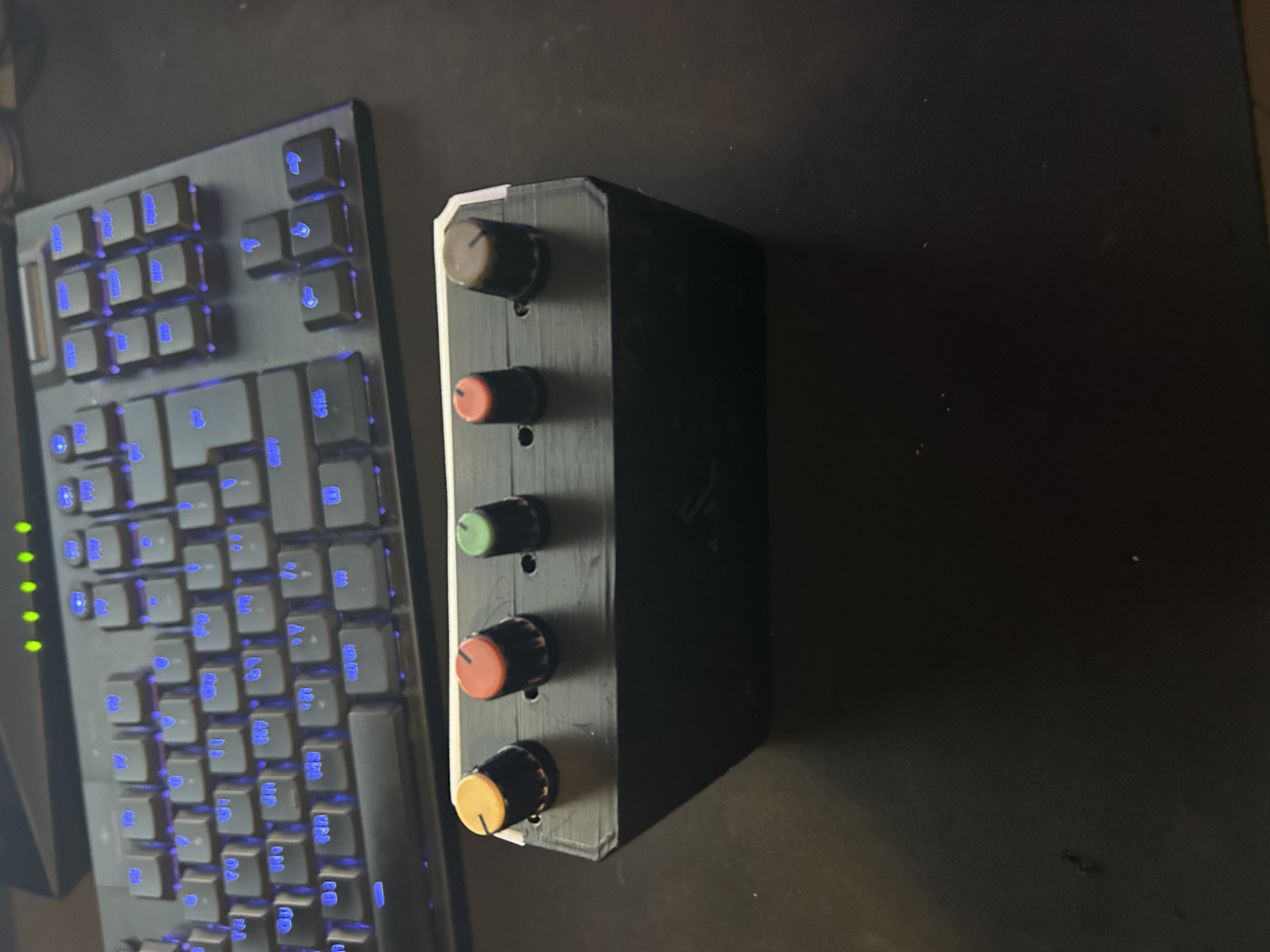 Miniatura 4 do modelo 3D Deej mixer Case