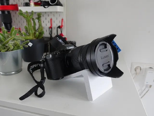 Parametric camera stand