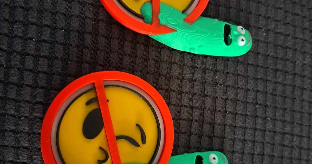 pickle smoocher kiss smooch thing by Joshua Irish Download free STL