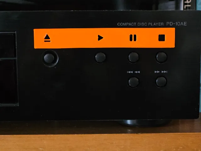 Enlarged icons for CD Player