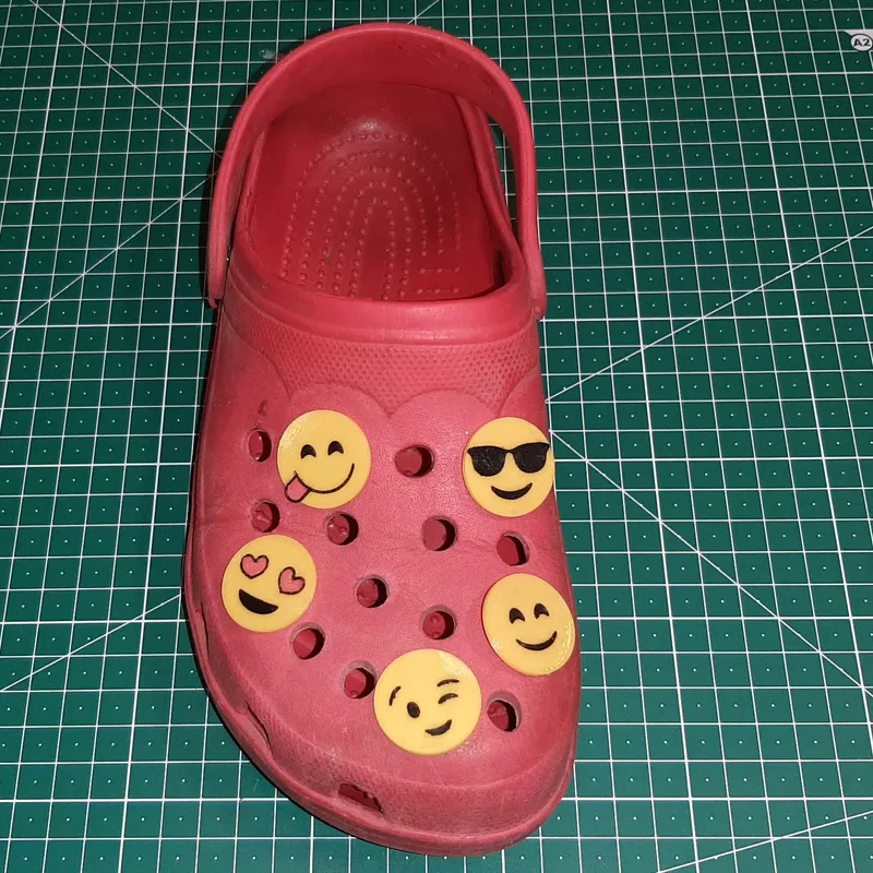 Emoji crocs charms online