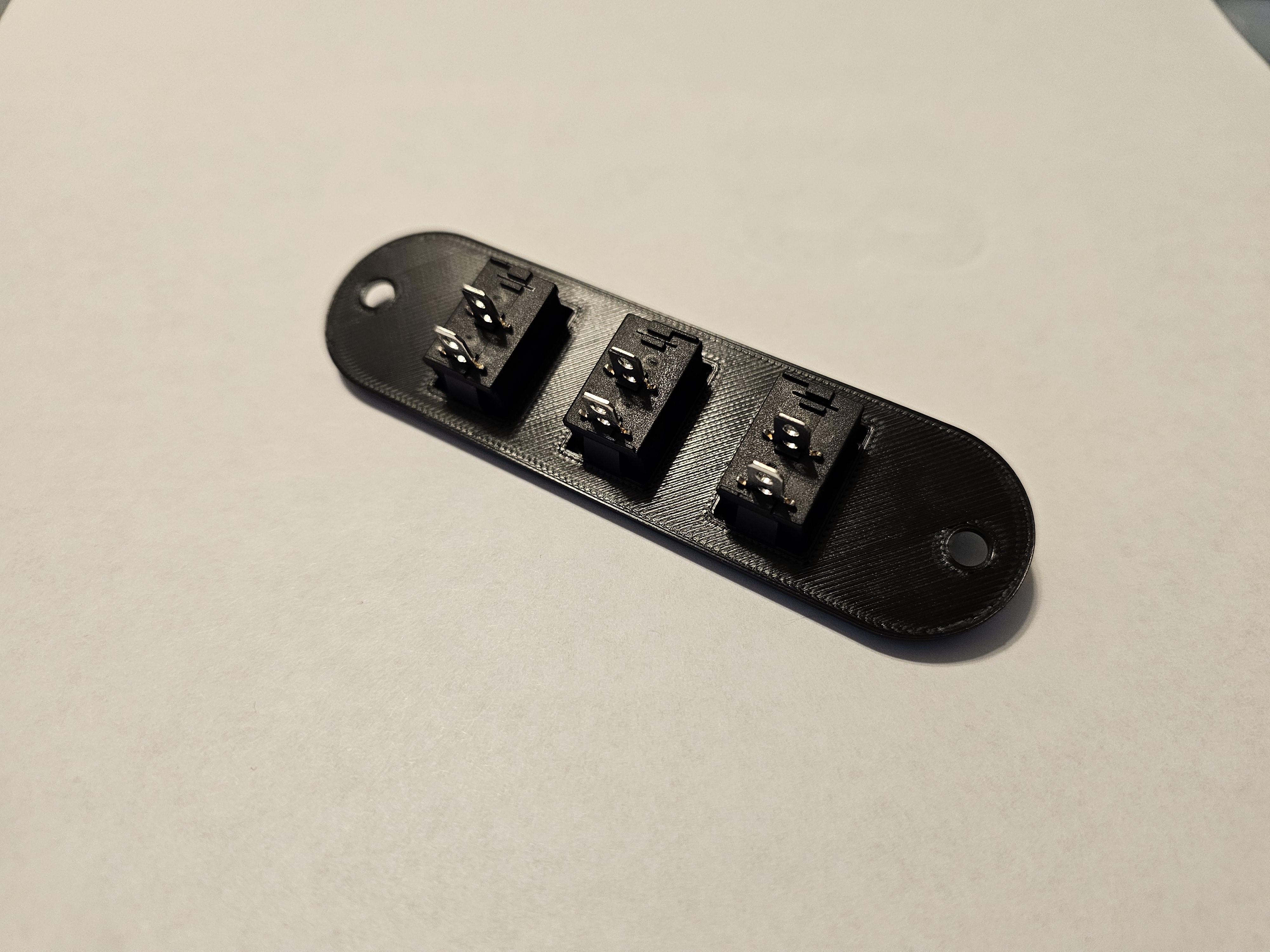 Parameterized Rocker Switch Cover Plate — thumbnail 4