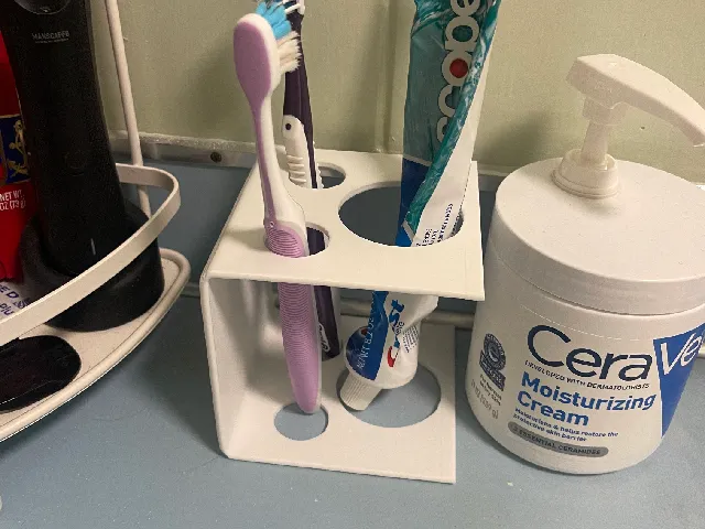 Toothbrush holder
