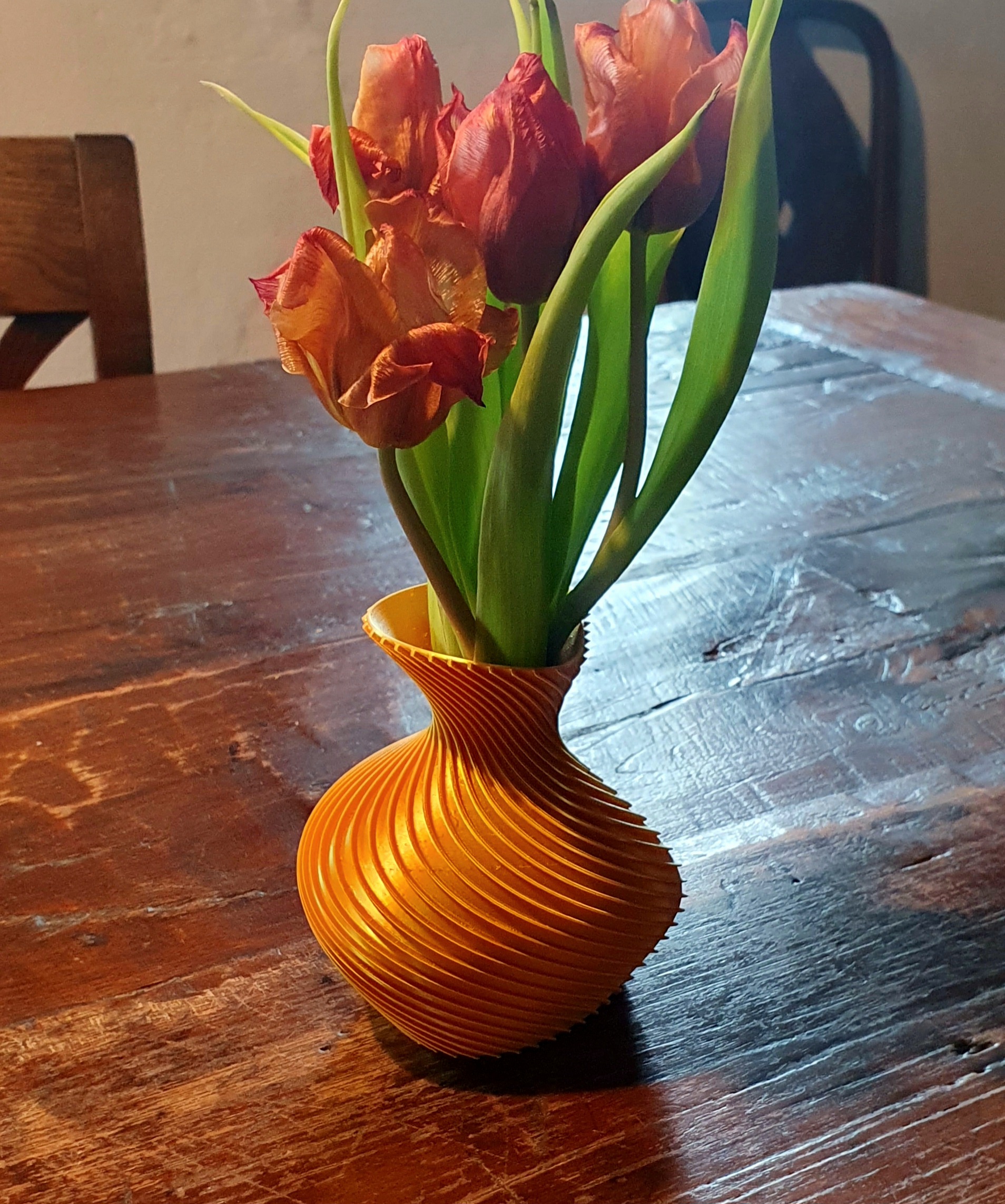 Striped Vase >002<