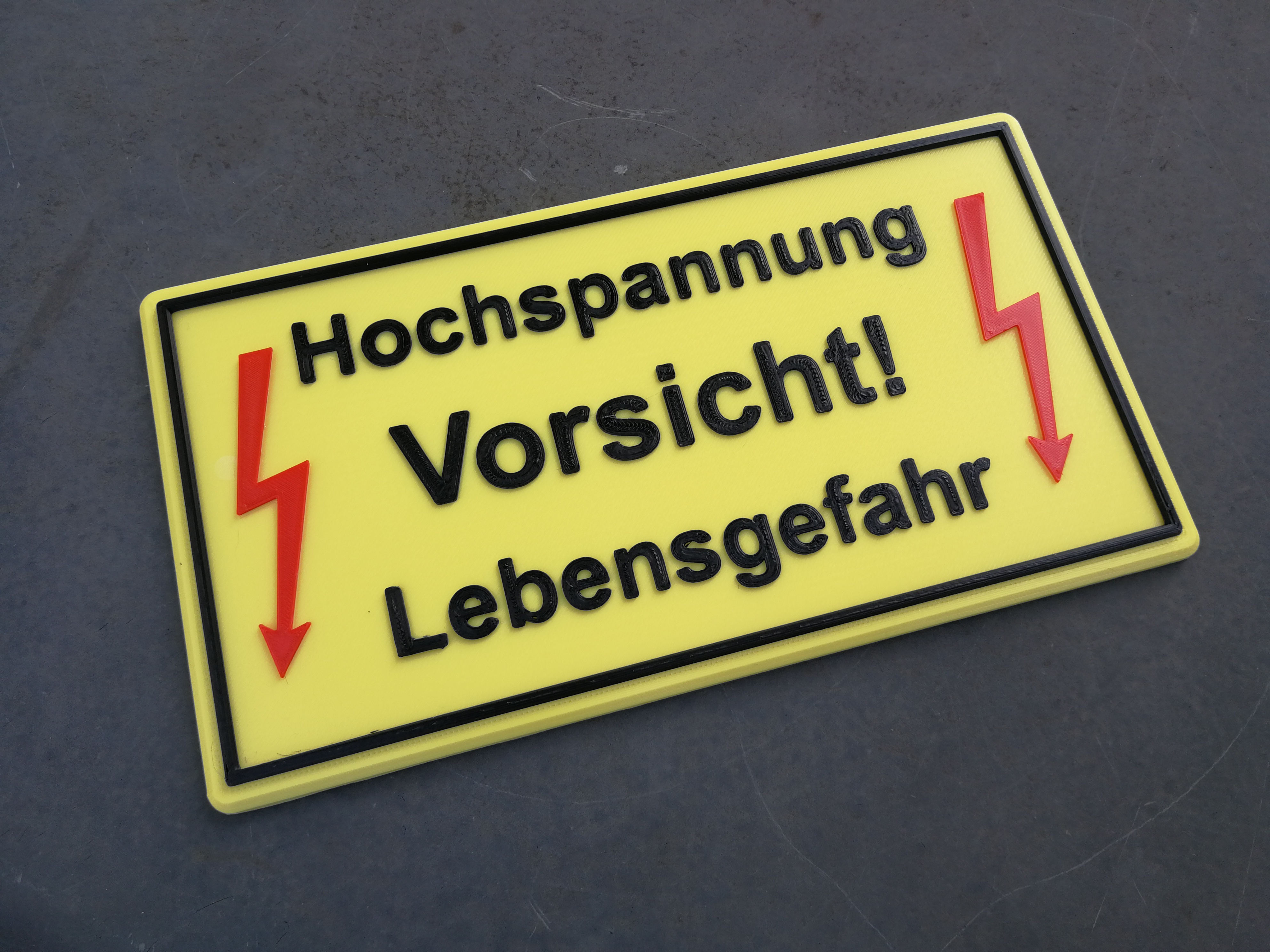 Warning "Vorsicht Hochspannung"
