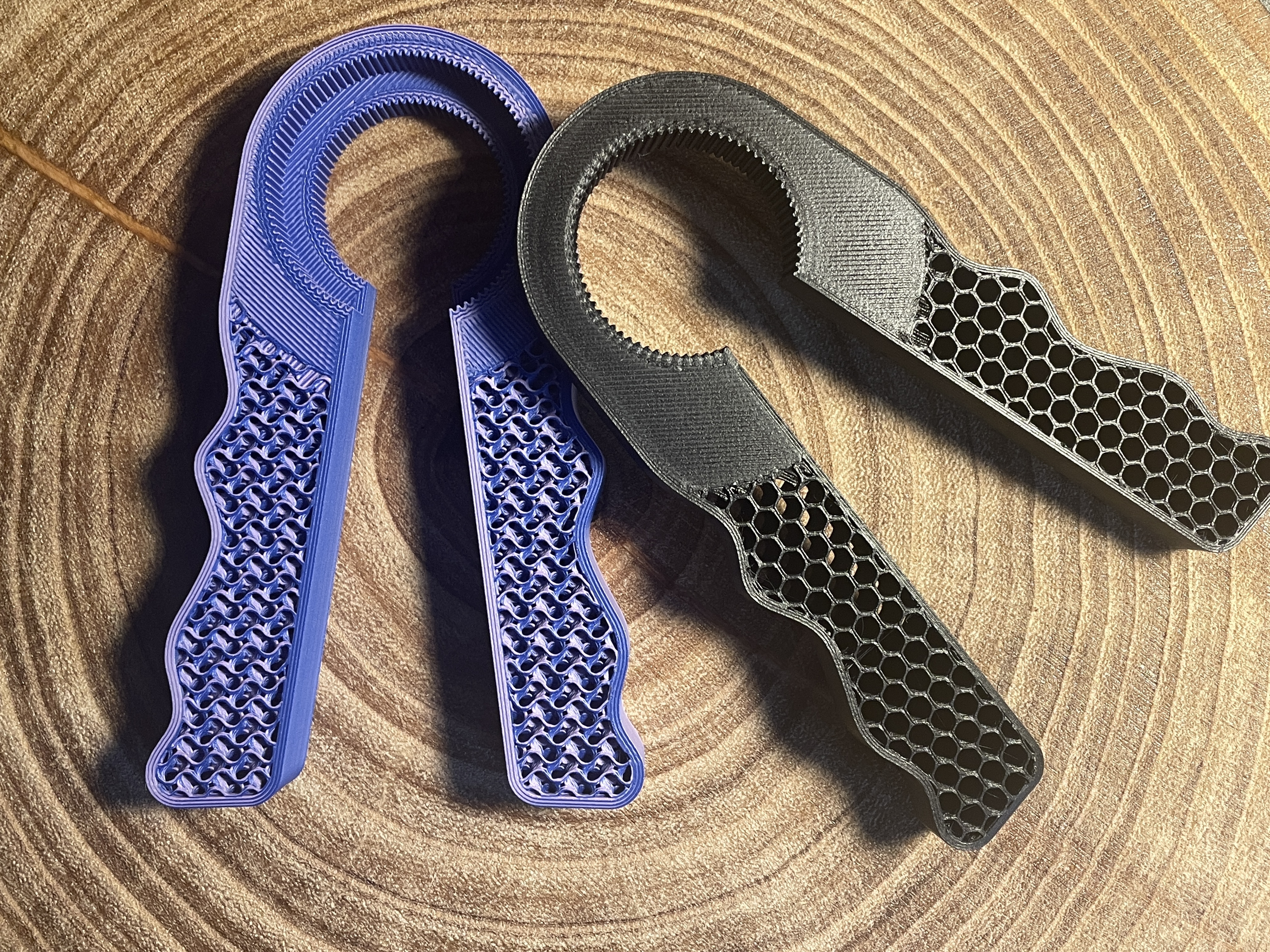 Miniatura 5 do modelo 3D Bottle Opener (customizable) V2