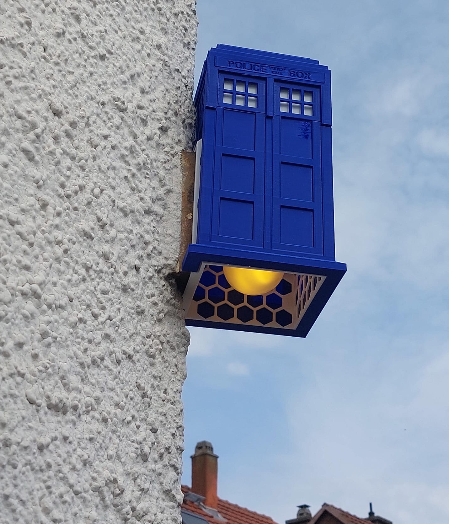 Outdoor Wall Light - tardis style by Prokop | Download free STL model ...