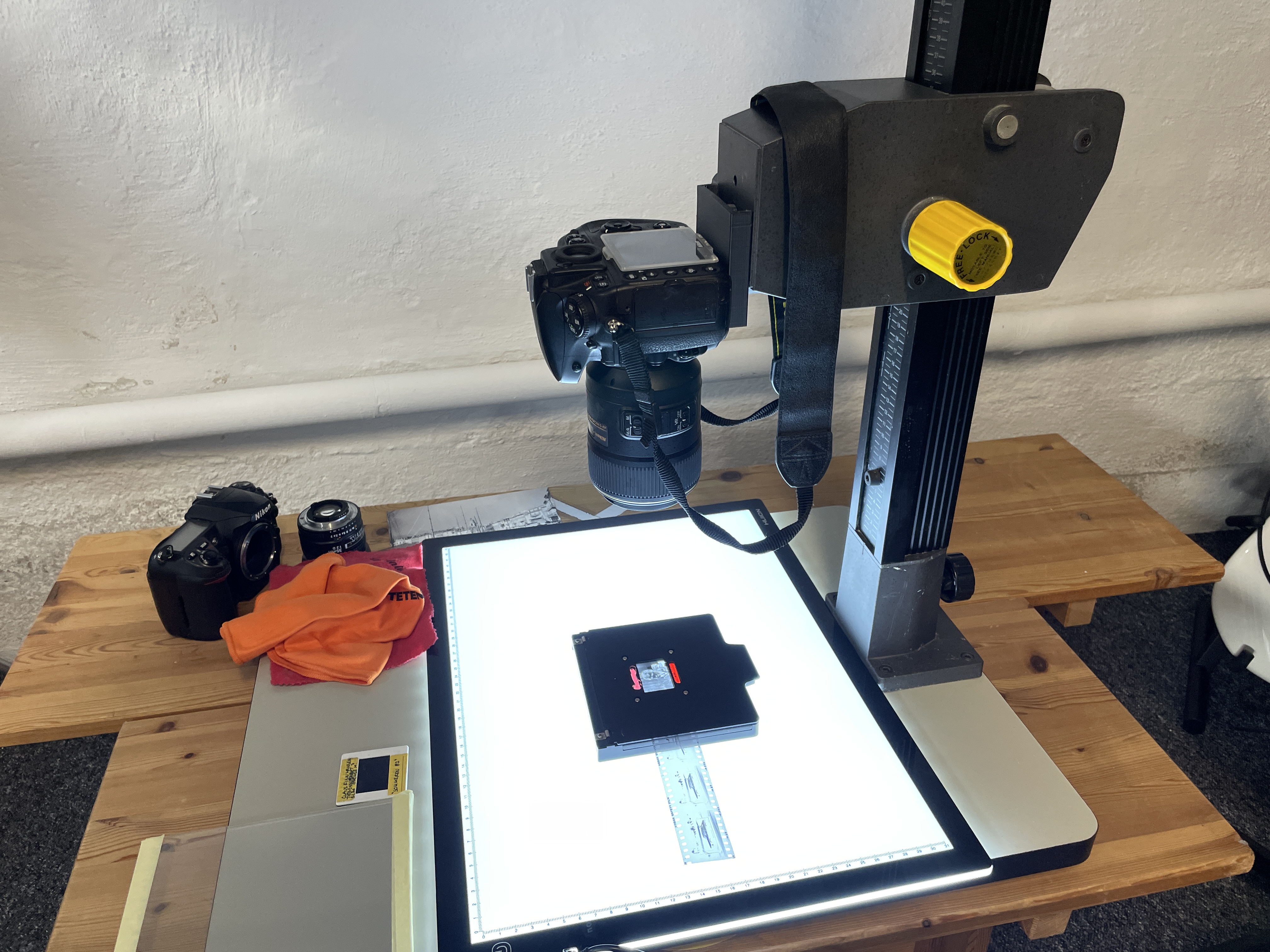 Camera adapter for LPL 7700 series, Omega/LPL or Saunders/LPL 670XL series enlarger chassis